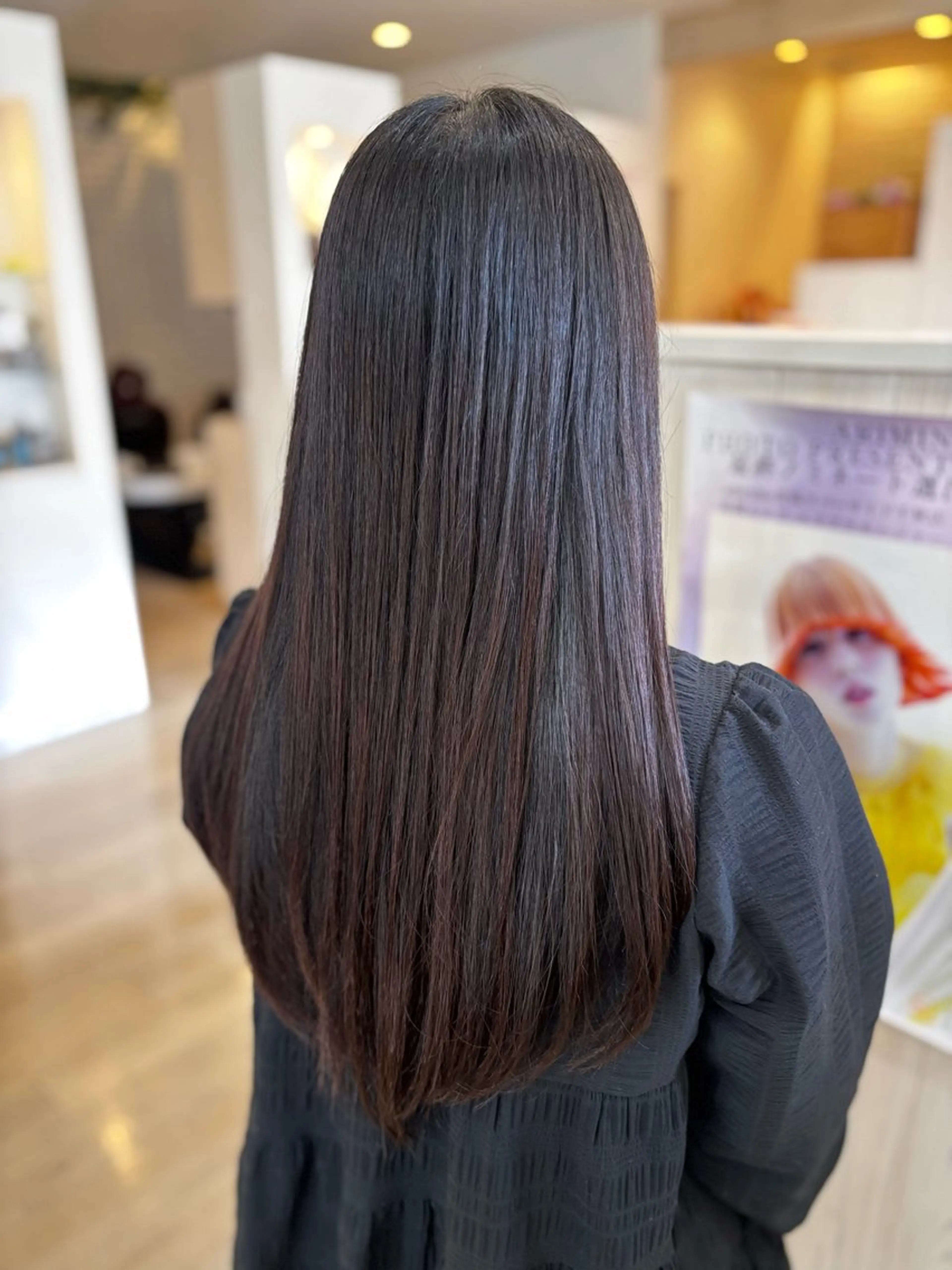 ロング アドラーブル はなみずき 小林のヘアスタイル