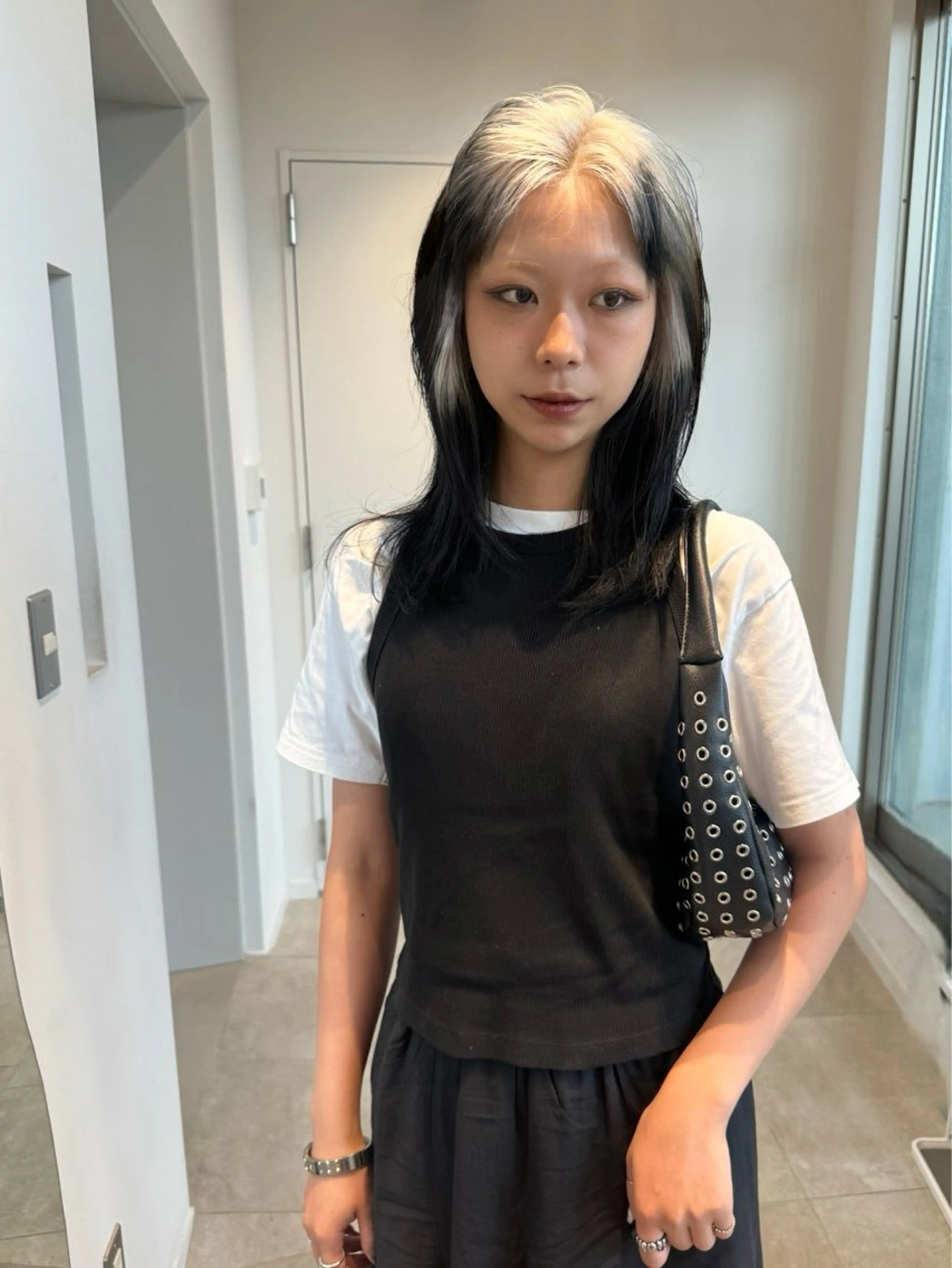 ミディアム カラー 黒髪 ヘアカラー misa___boo MISAのヘアスタイル