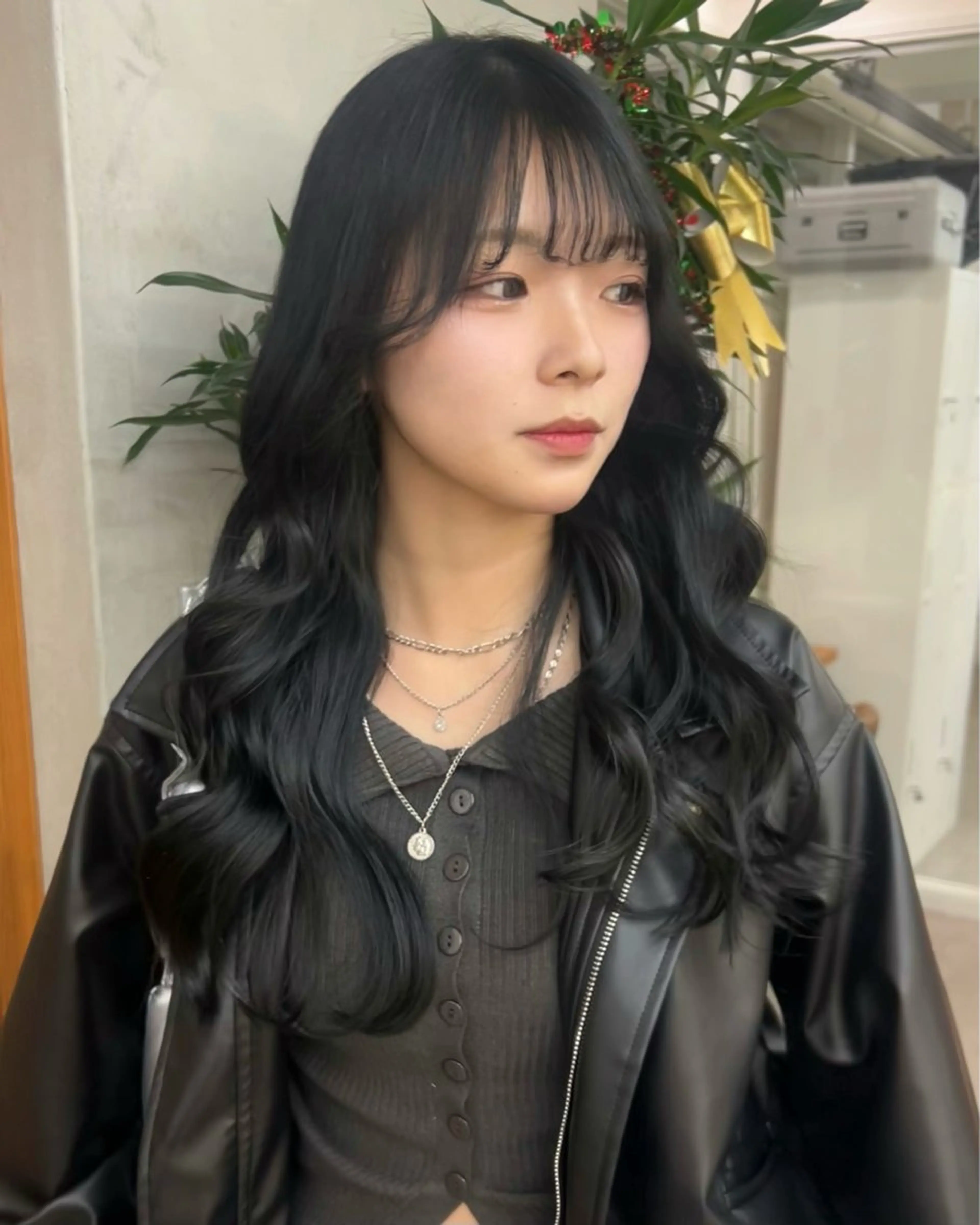 カラー MAMI / Lienのヘアスタイル