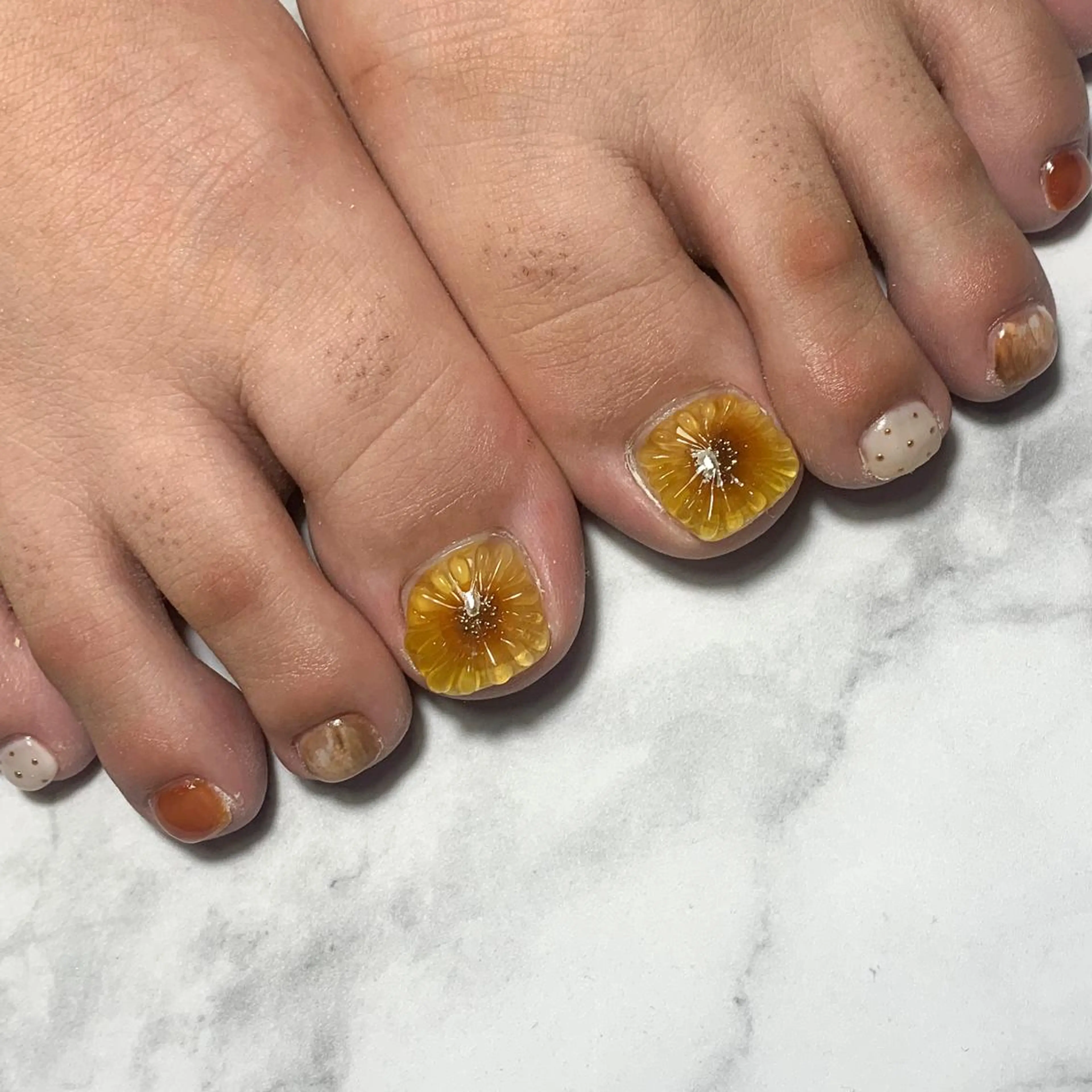 ネイル フットネイル FIORITURA aiのネイルデザイン