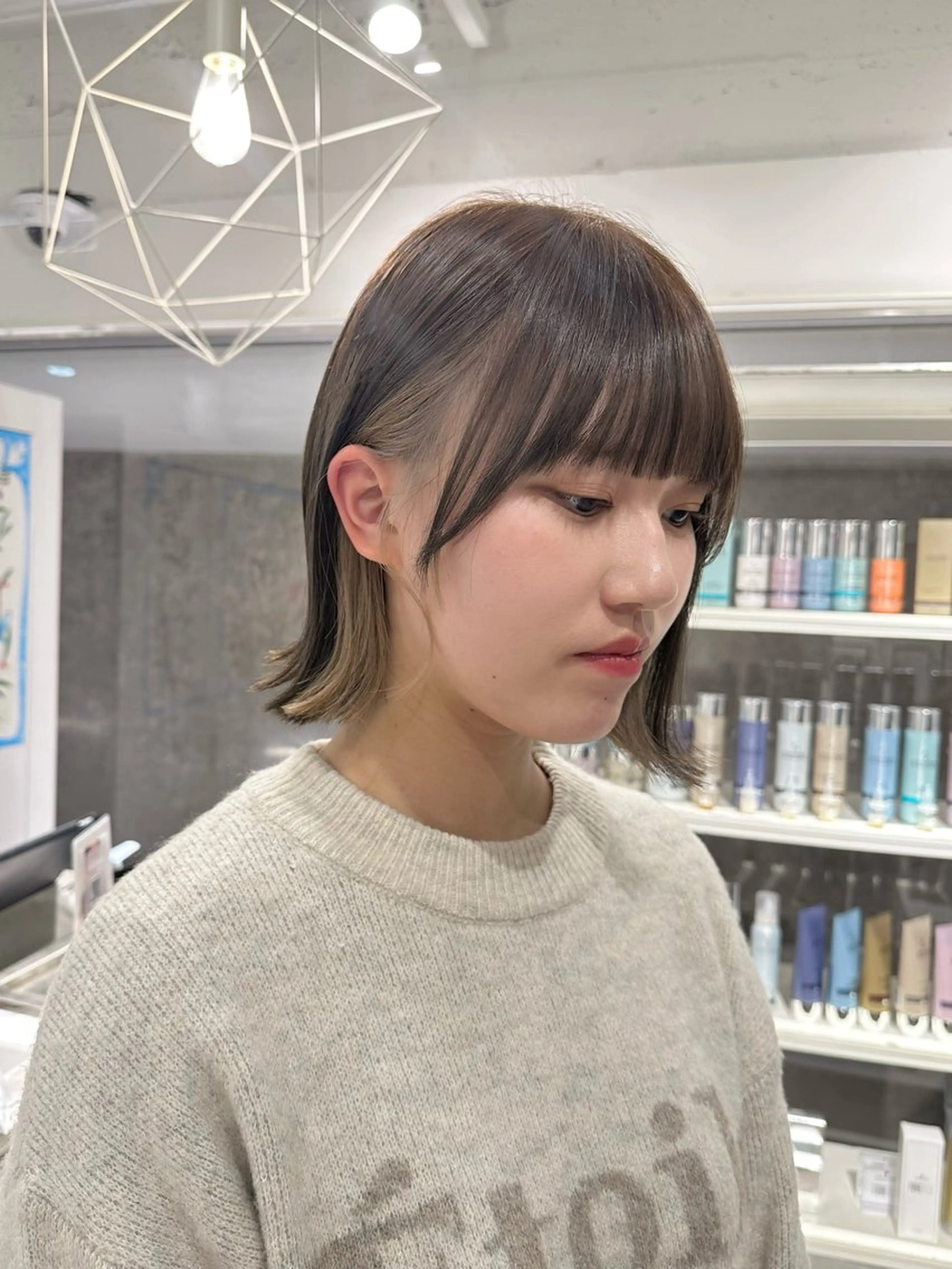 ミディアム カラー ブロンド イヤリングカラー ハイトーンカラー ボブ タッセルカット カット ヘアカラー トリートメント 透明感/レイヤー/ 姫カット Fukuのヘアスタイル
