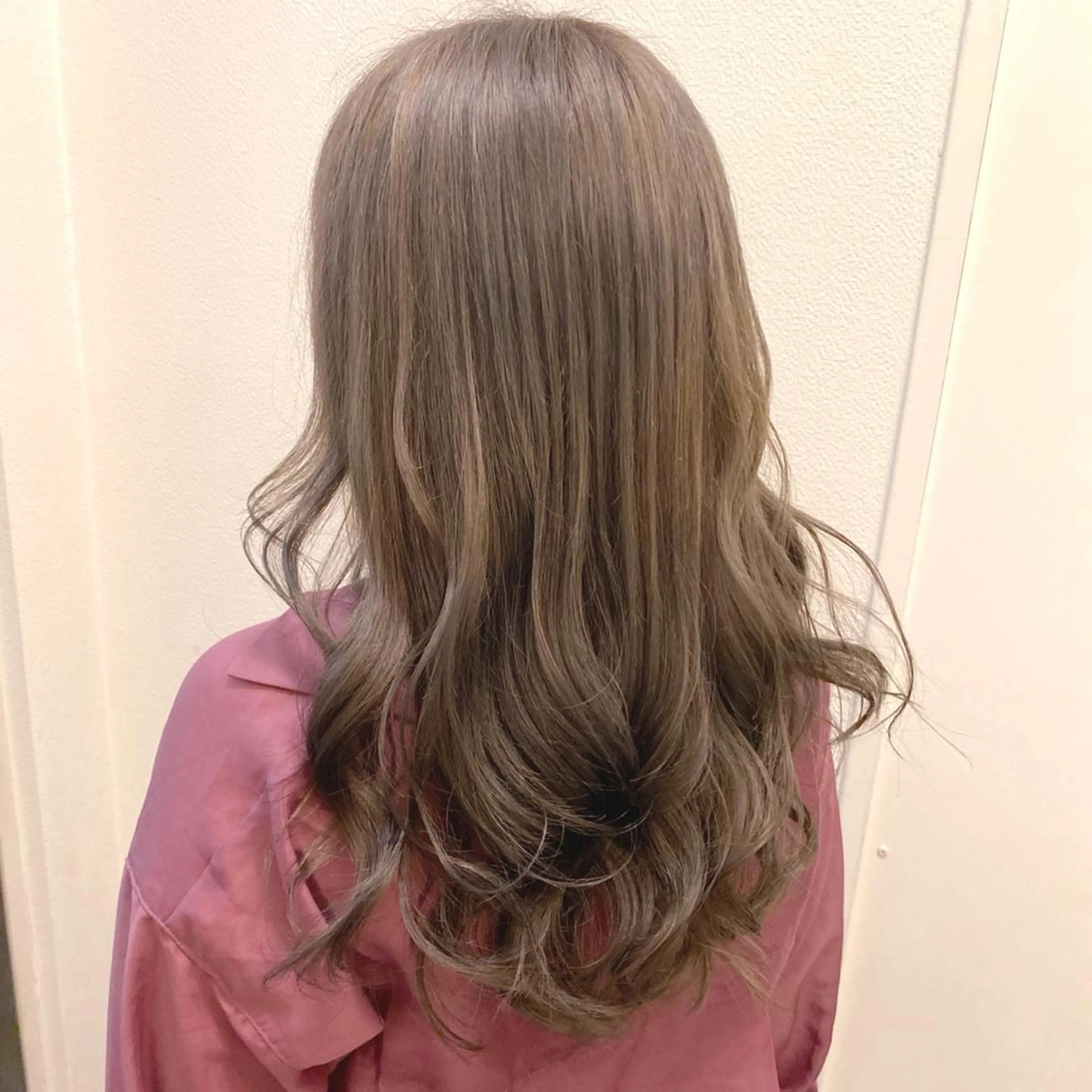 【ミニモ学割】前髪カット+カラー+ベーストリートメント【学生限定】の写真