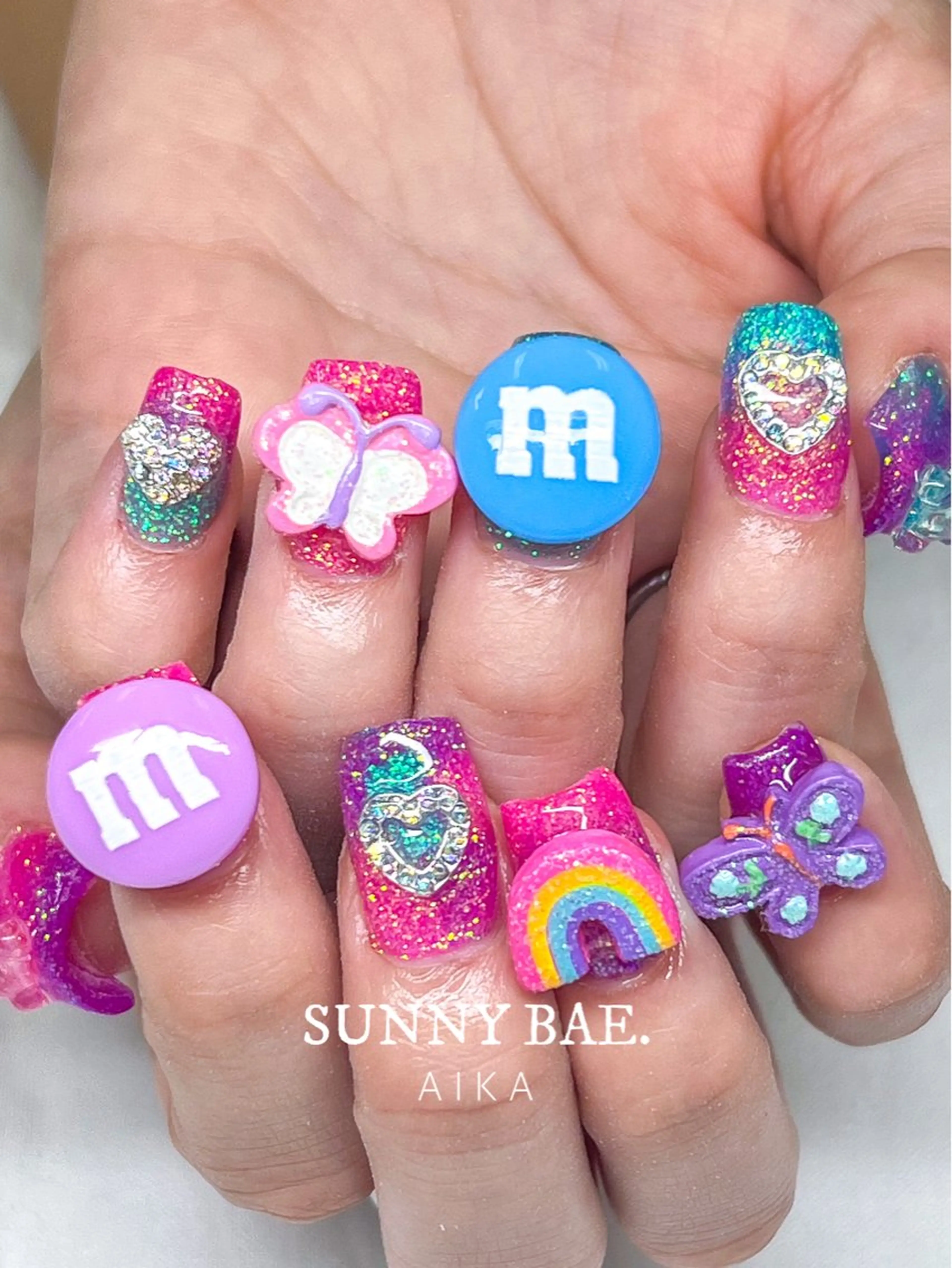 ネイル ジェルネイル キラキラネイル ロングネイル 持ち込み ワンカラーネイル SUNNY BAE.所属・Made By AIKAのネイルデザイン