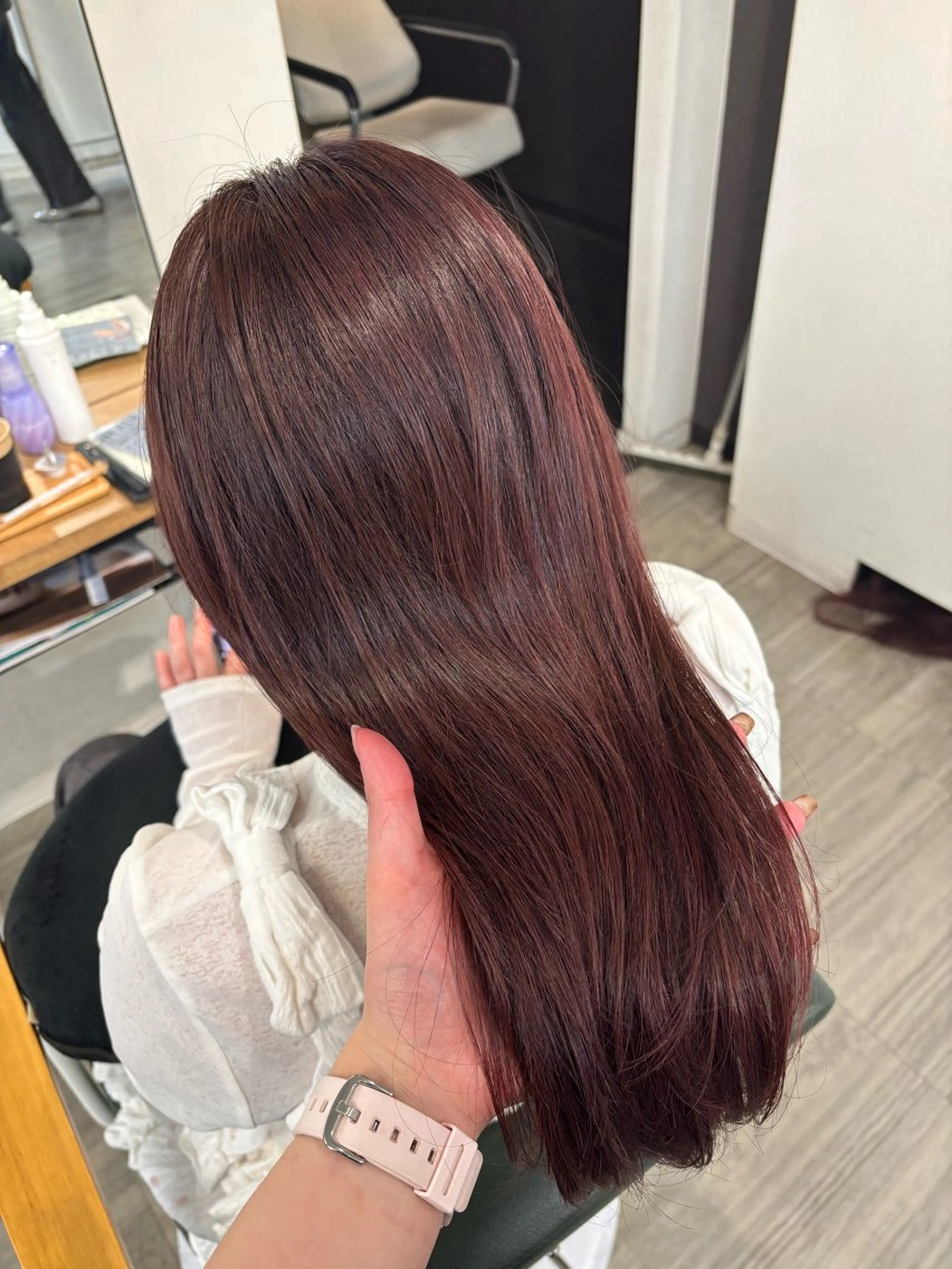 セミロング ヘアカラー トリートメント 福石 玲華のヘアスタイル