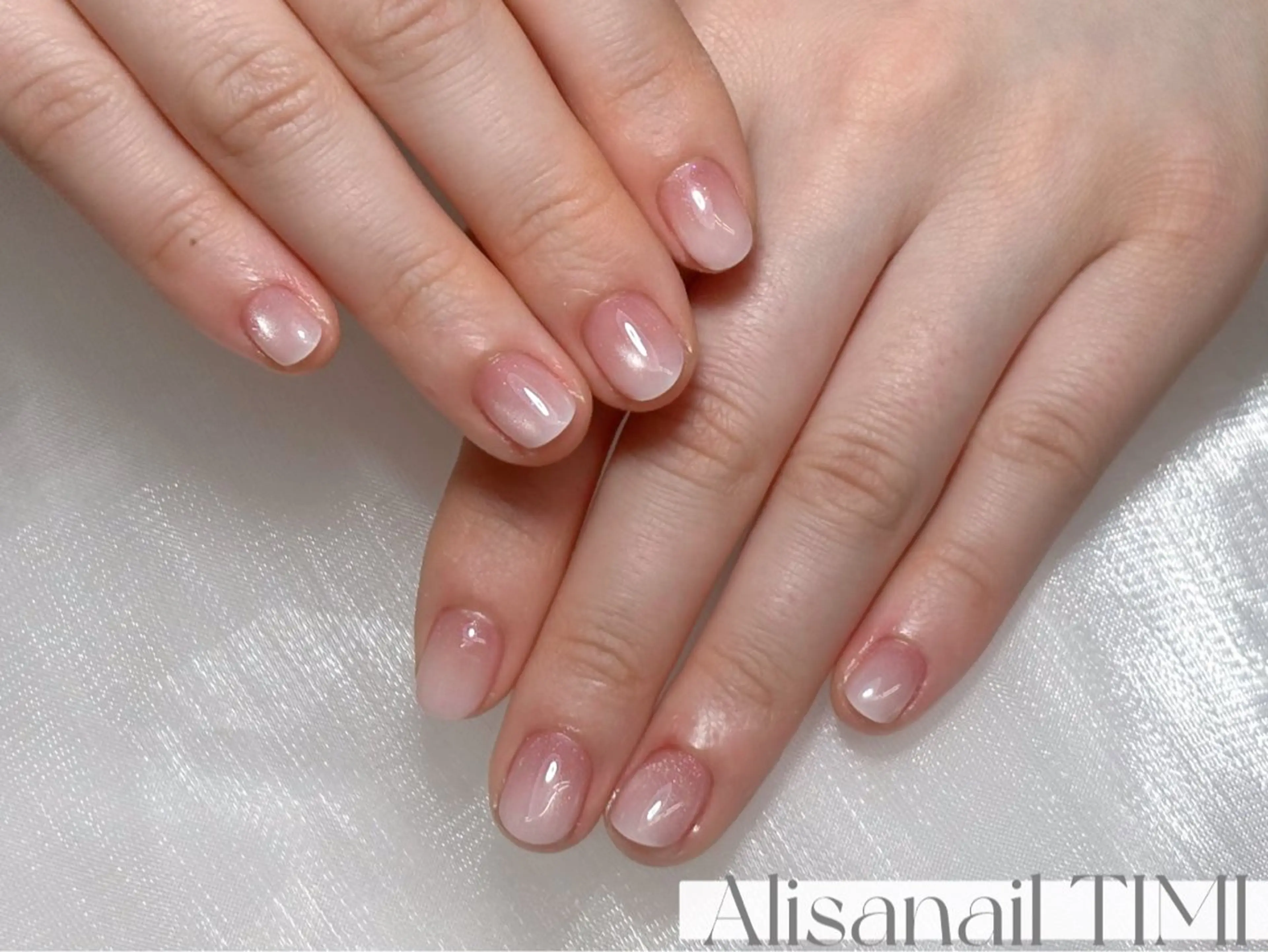 ネイル マグネットネイル マグネットワンカラー ワンカラーネイル ハンドネイル Alisa nail Timiのネイルデザイン