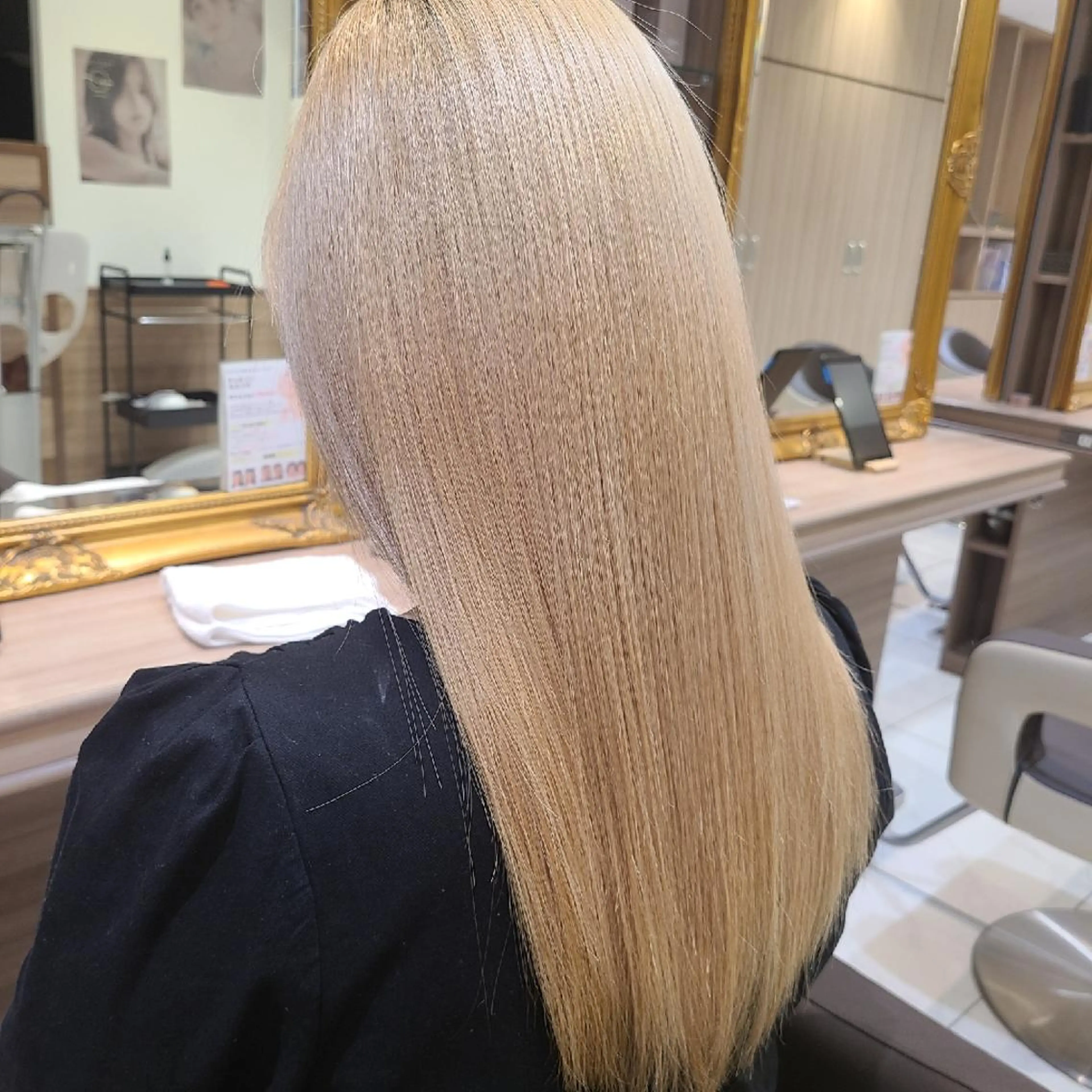 セミロング Ash 店長　山下達也のヘアスタイル