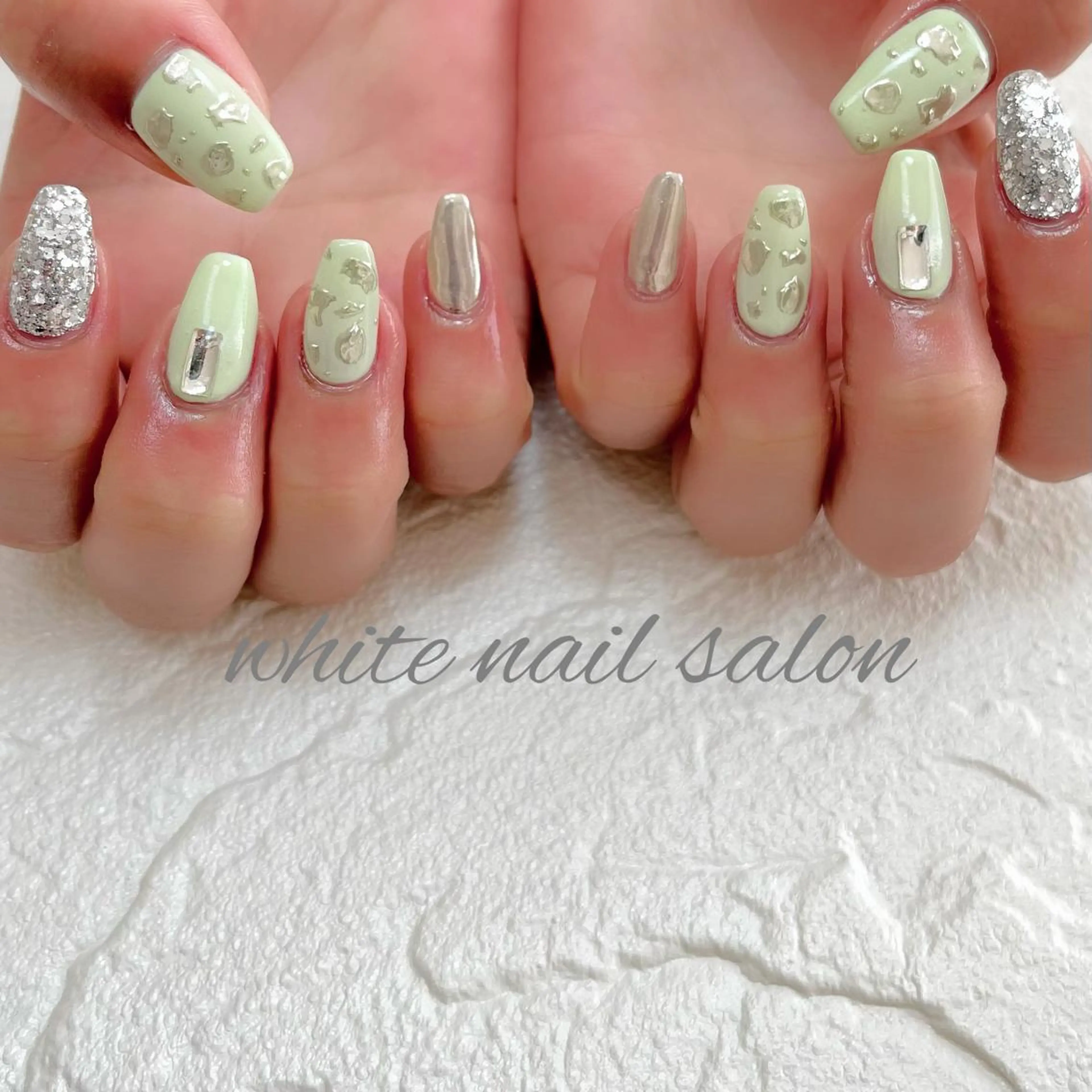 ネイル フットネイル ジェルネイル ハードジェル ラメ(グリッター) 持ち込み ハンドネイル white nail salonのネイルデザイン
