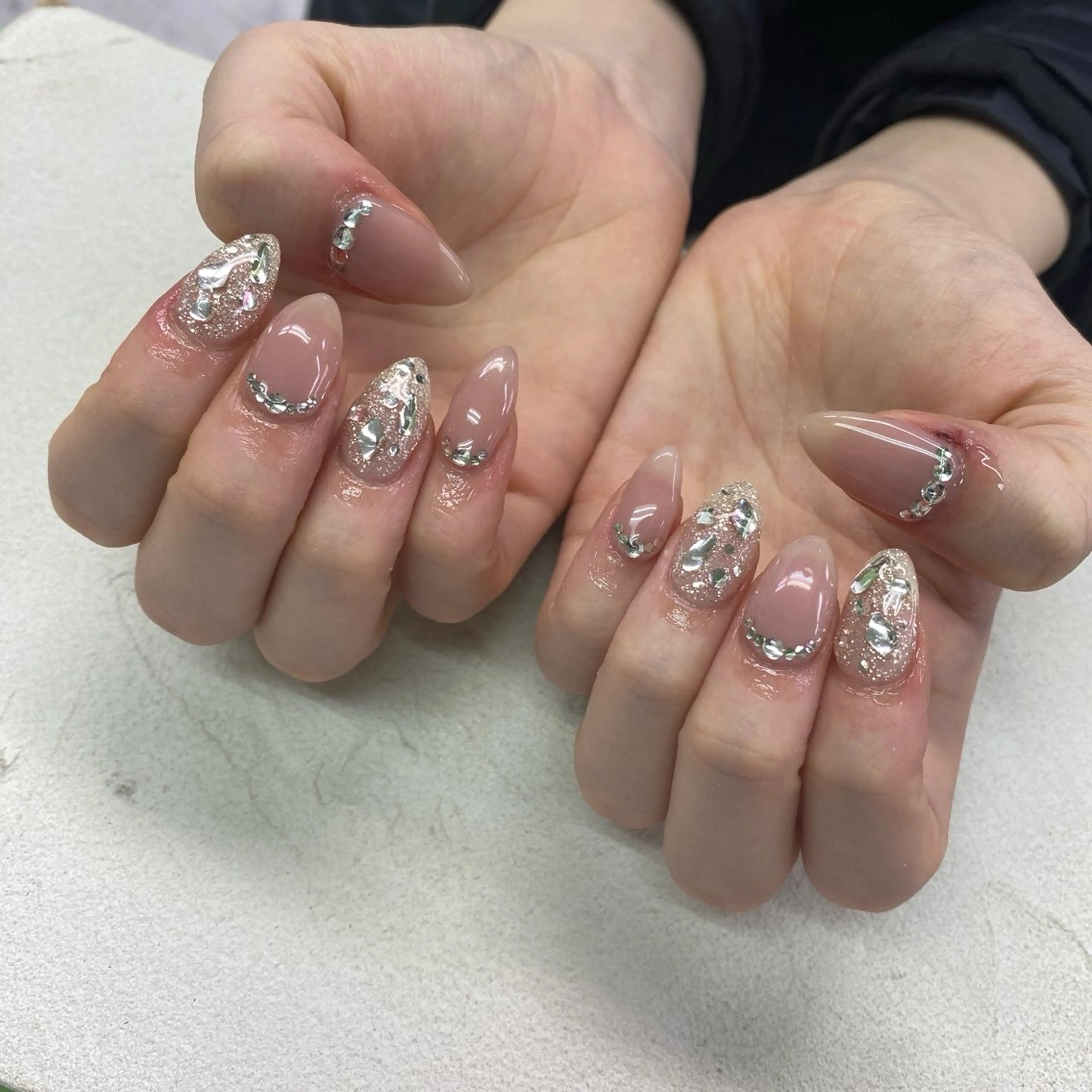 ネイル ハンドネイル Bianca🩶 TAMIYAのネイルデザイン