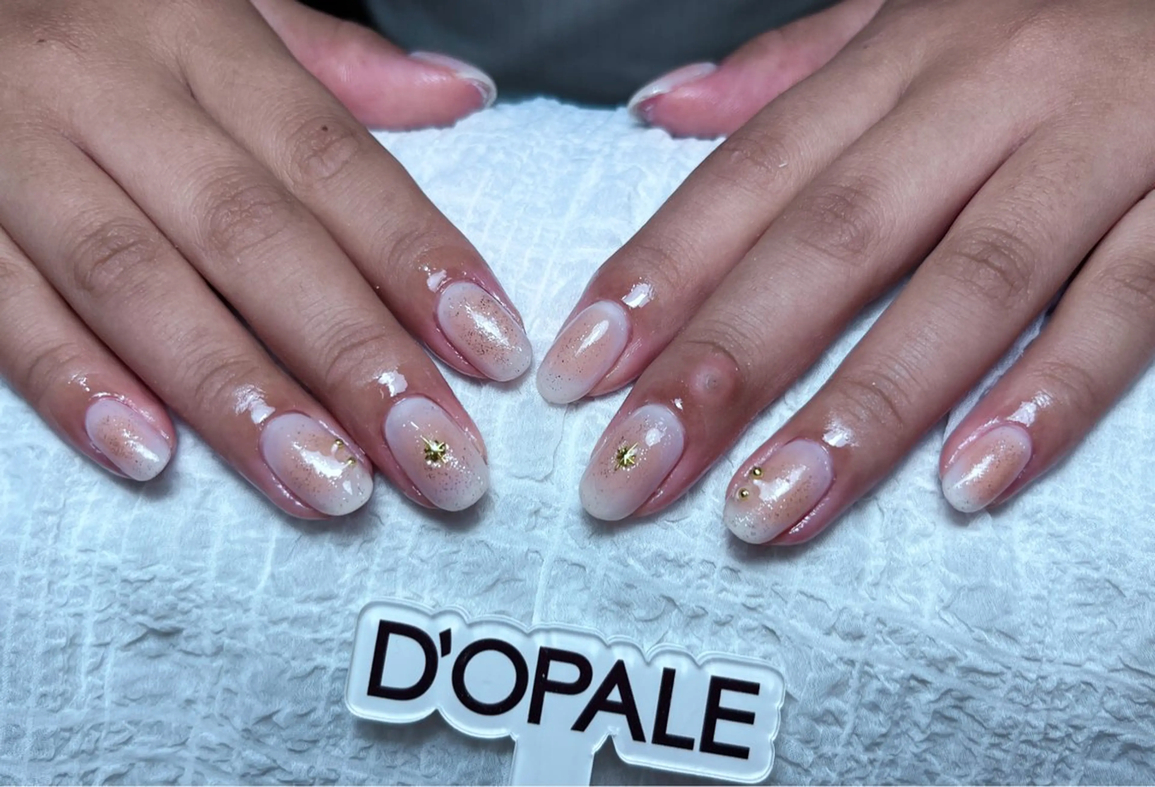 ネイル ラメ(グリッター) ハンドネイル D‘OPALEサロン所属・長さ出し専門店 上野kkのネイルデザイン