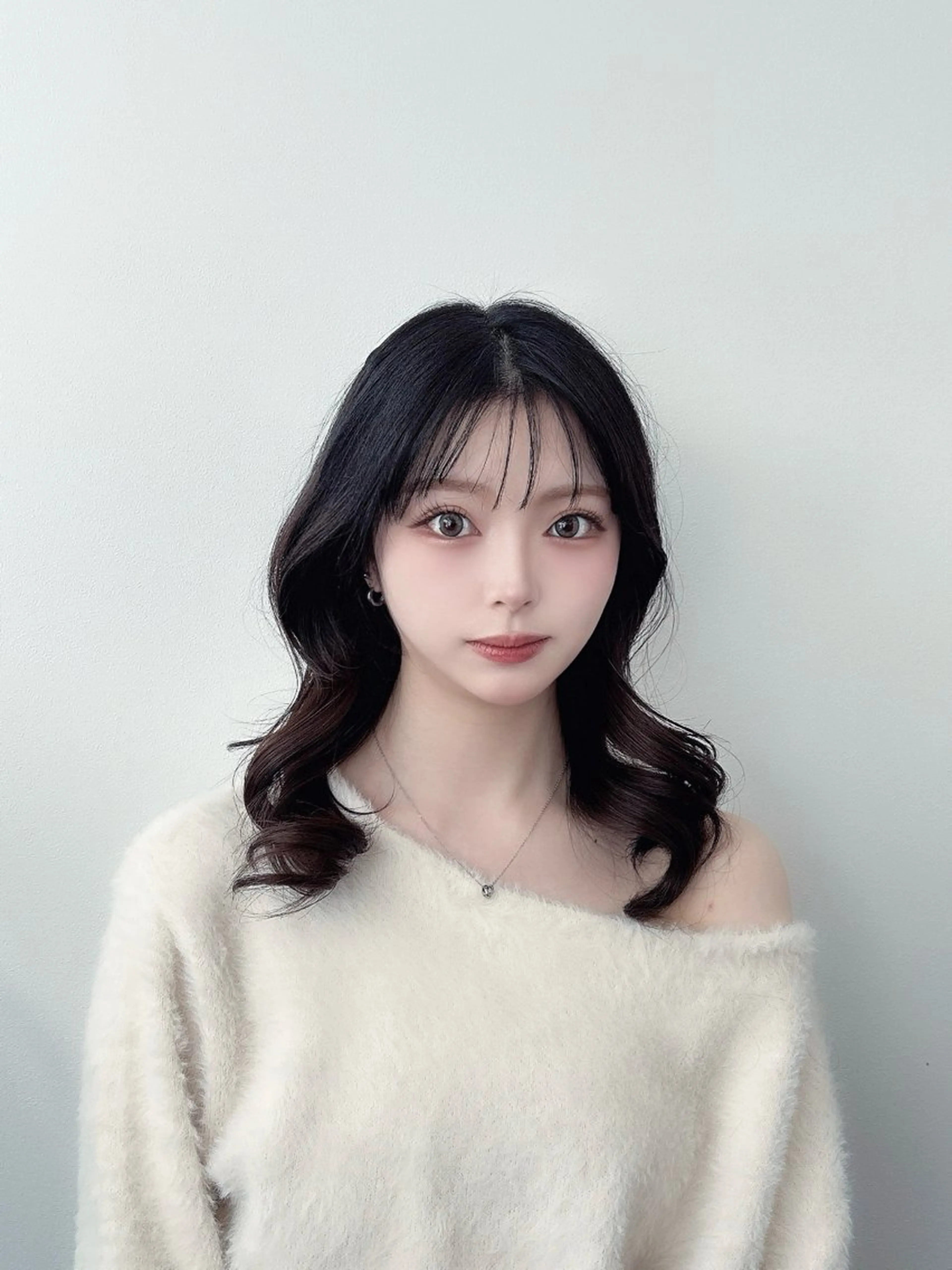 セミロング 韓国風ヘア 若井 春実のヘアスタイル