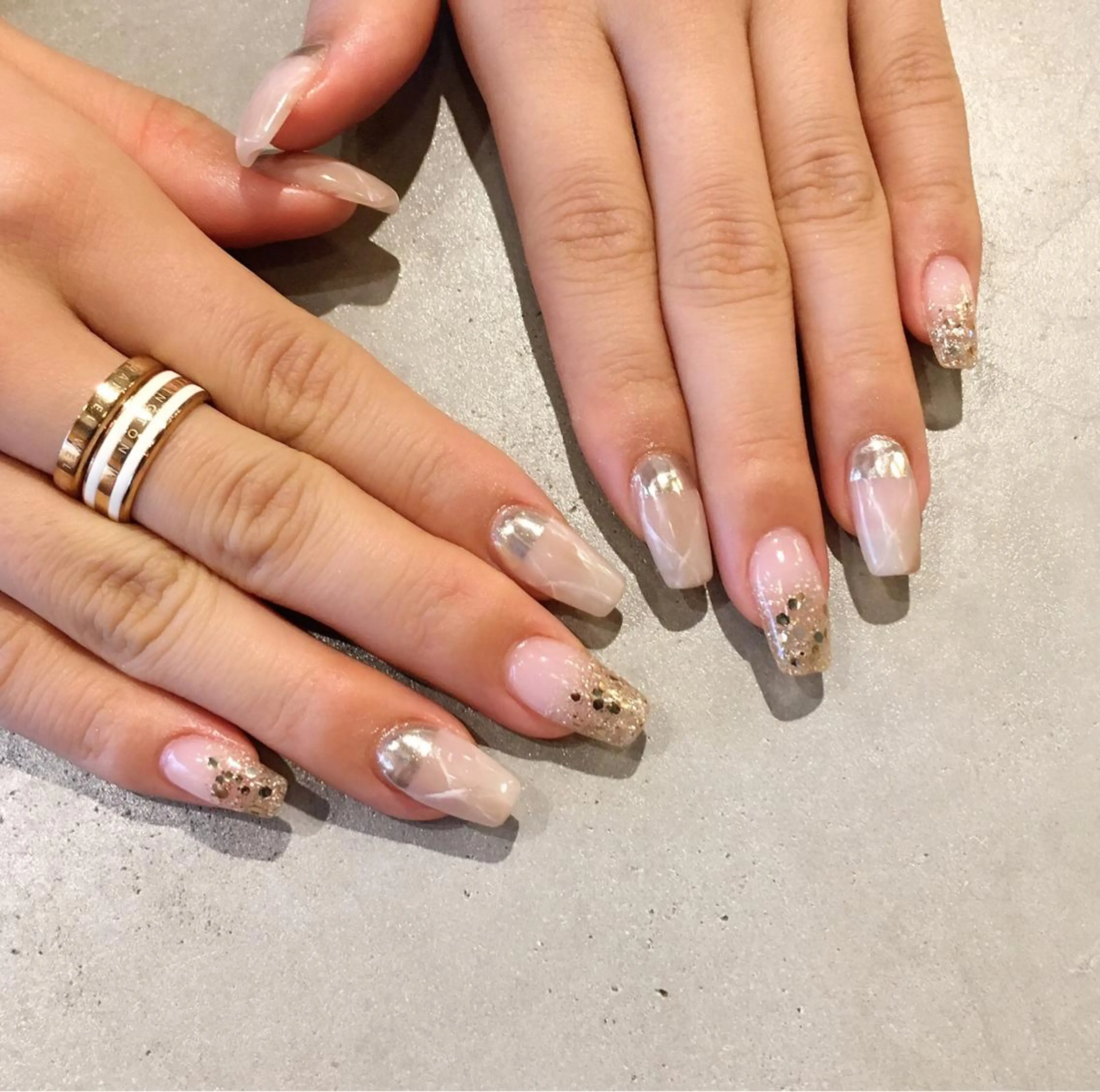 ネイル 大理石ネイル(マーブル) ミラーネイル 持ち込み スカルプネイル ホワイト ハンドネイル nail salon Soeurのネイルデザイン