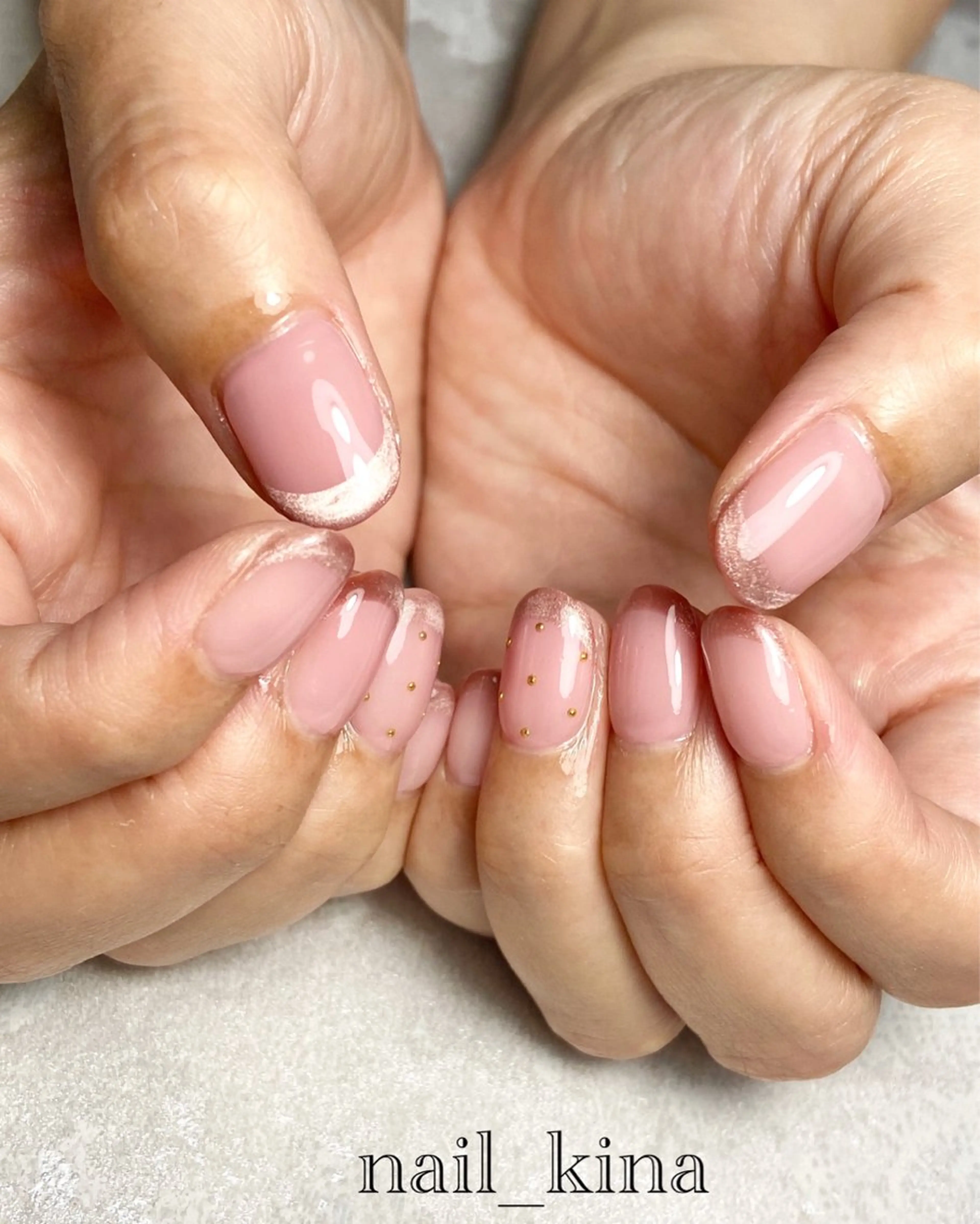 ネイル フレンチネイル マグネットネイル マグネットフレンチ オフィスネイル nail_ kinaのネイルデザイン