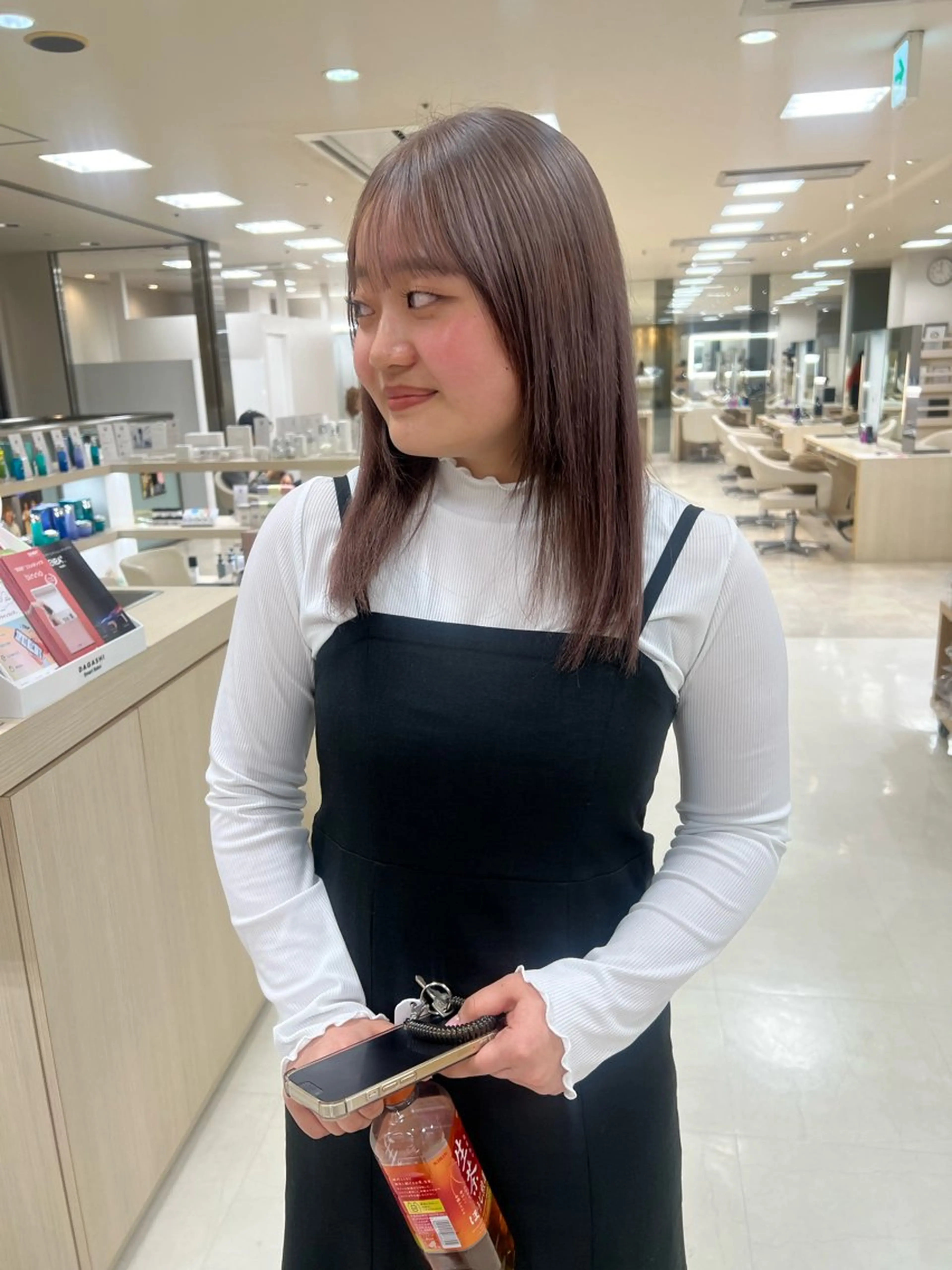 セミロング カラー ヘアカラー トリートメント ヘアセット ハイトーン/ウルフ /レイヤー/坂野幸伸のヘアスタイル