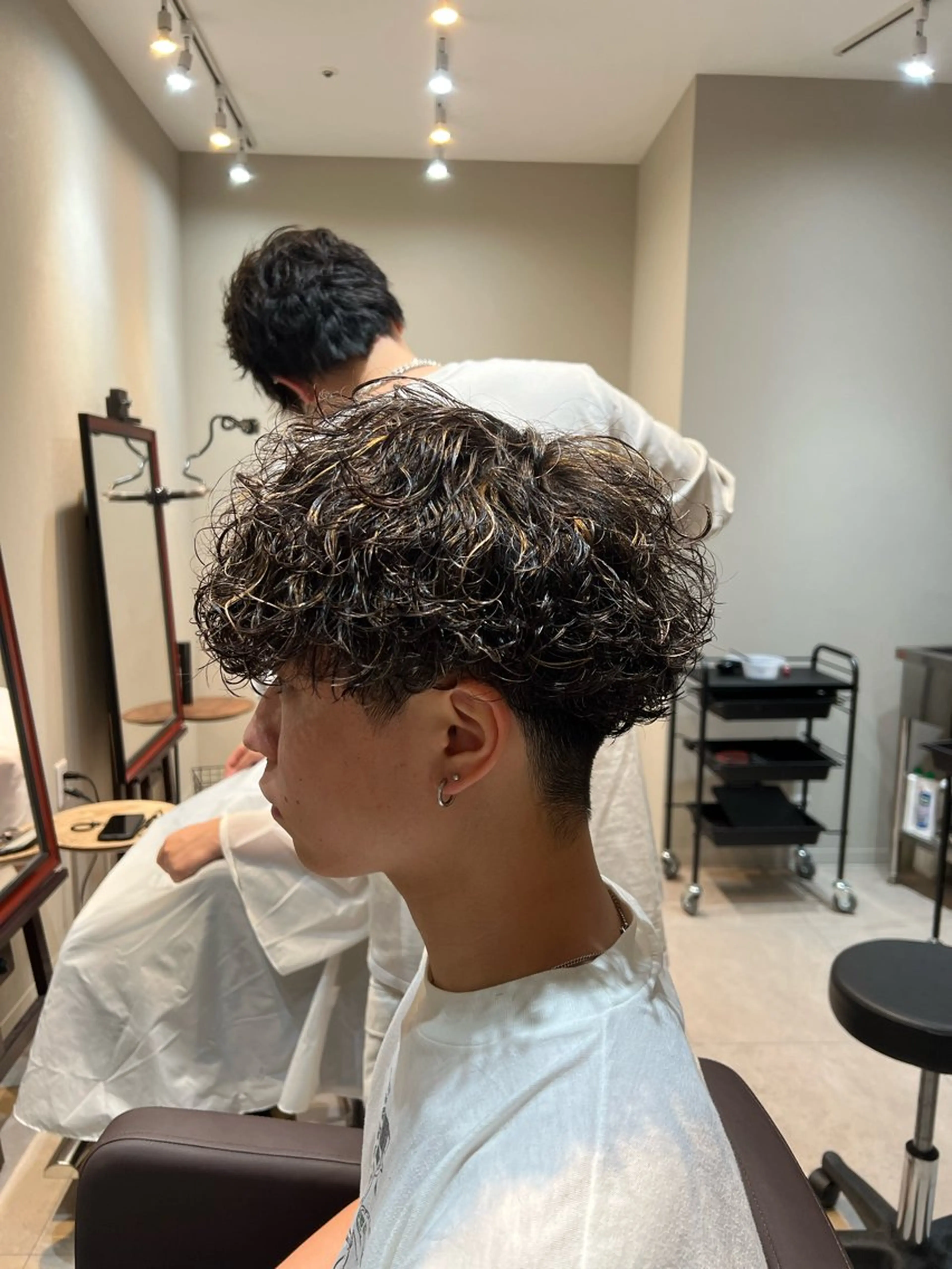 [新規限定]カット+ハイライト+パーマ(波巻きスパイラルパーマor波巻きツイストスパイラルパーマ)19,800の写真