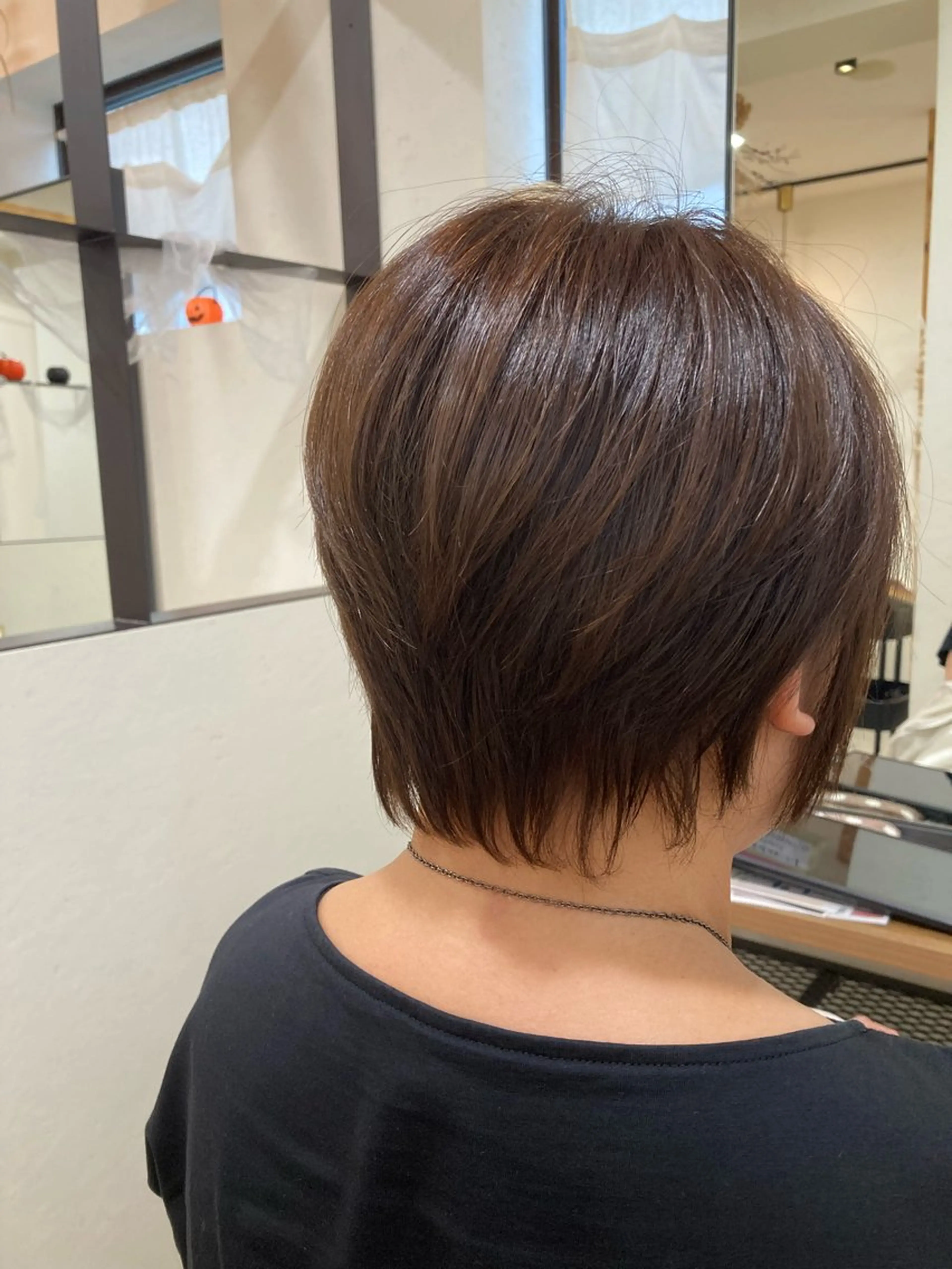 ショート カラー nico 山田のヘアスタイル