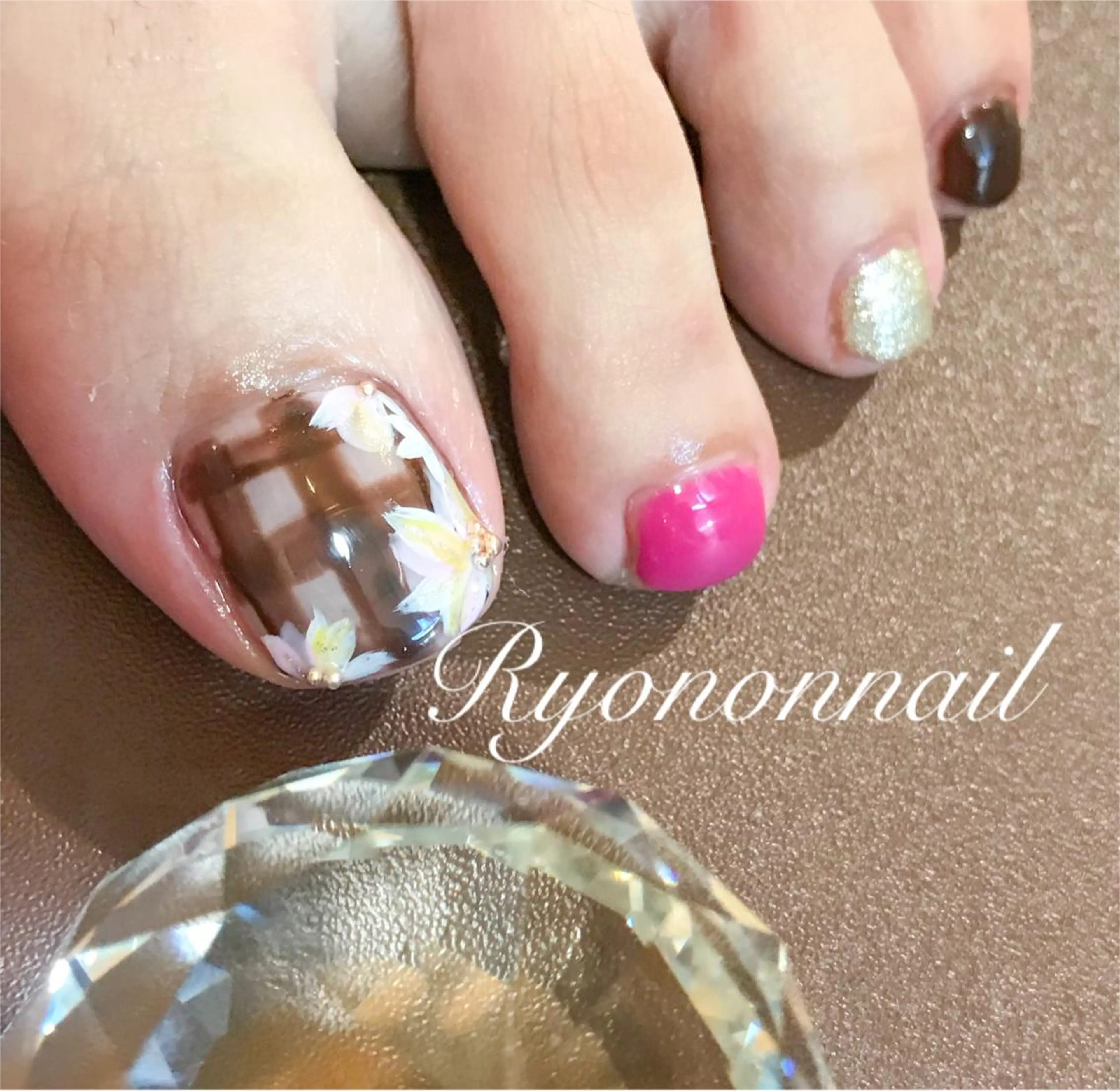 ネイル Ryononnail(リョノンネイル)所属・Ryononnail 上谷典子のネイルデザイン