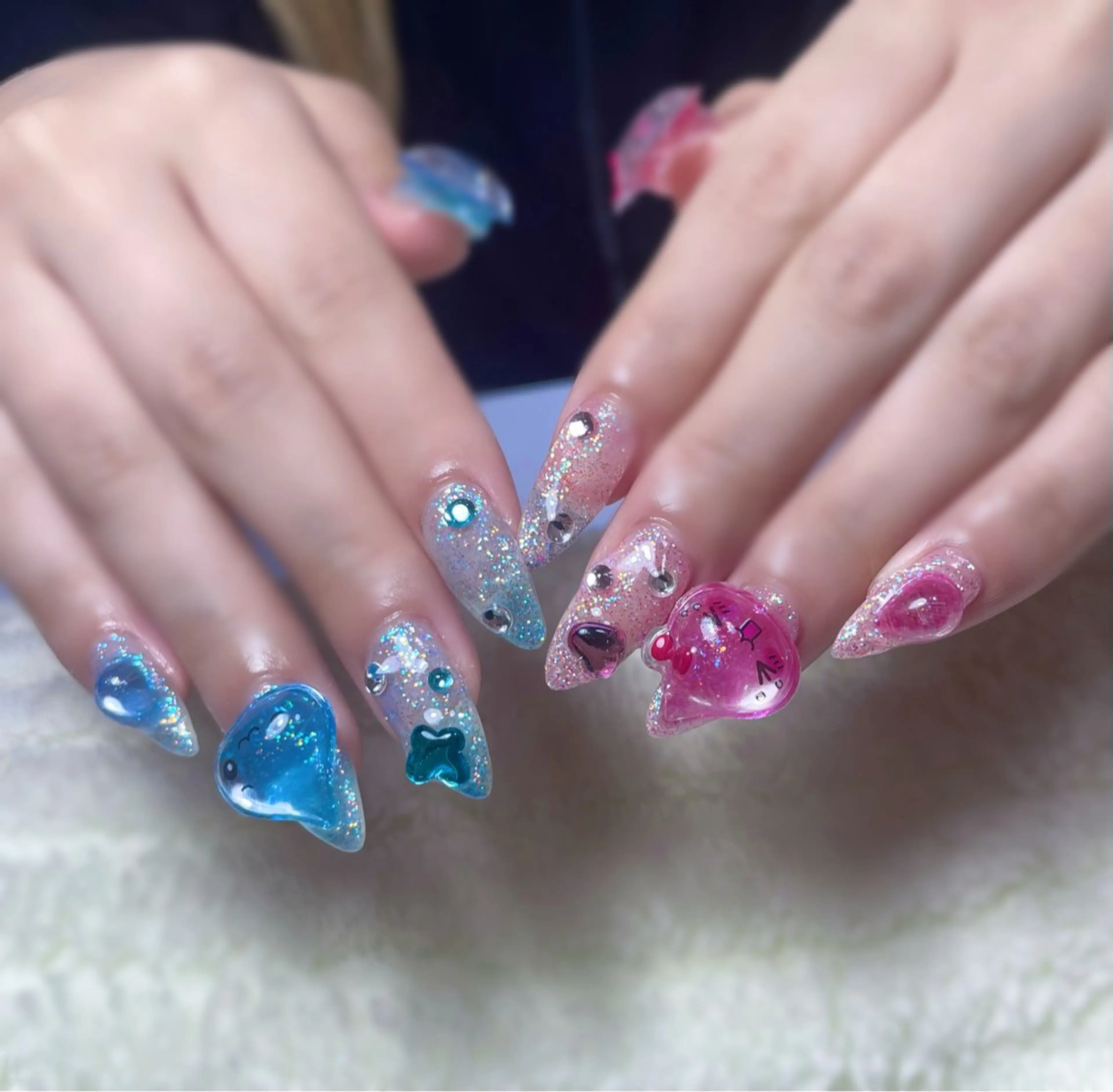 ネイル ラメ(グリッター) 水色 持ち込み ピンク ハンドネイル Chicchi 加茂宮駅徒歩3分のネイルデザイン