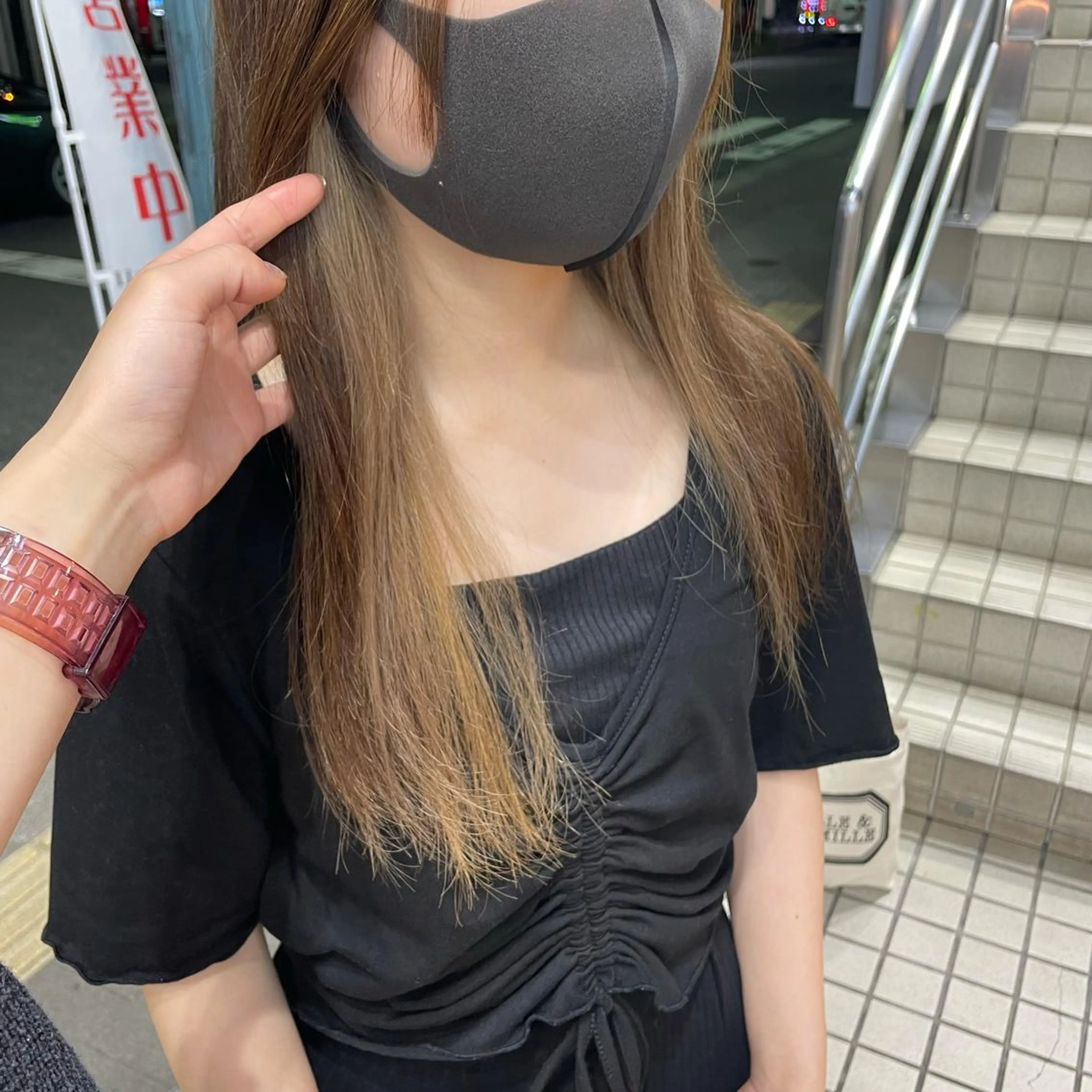 ロング カラー ベージュカラー インナーカラー ヘアカラー aya/小顔レイヤー /柔らかカラーのヘアスタイル