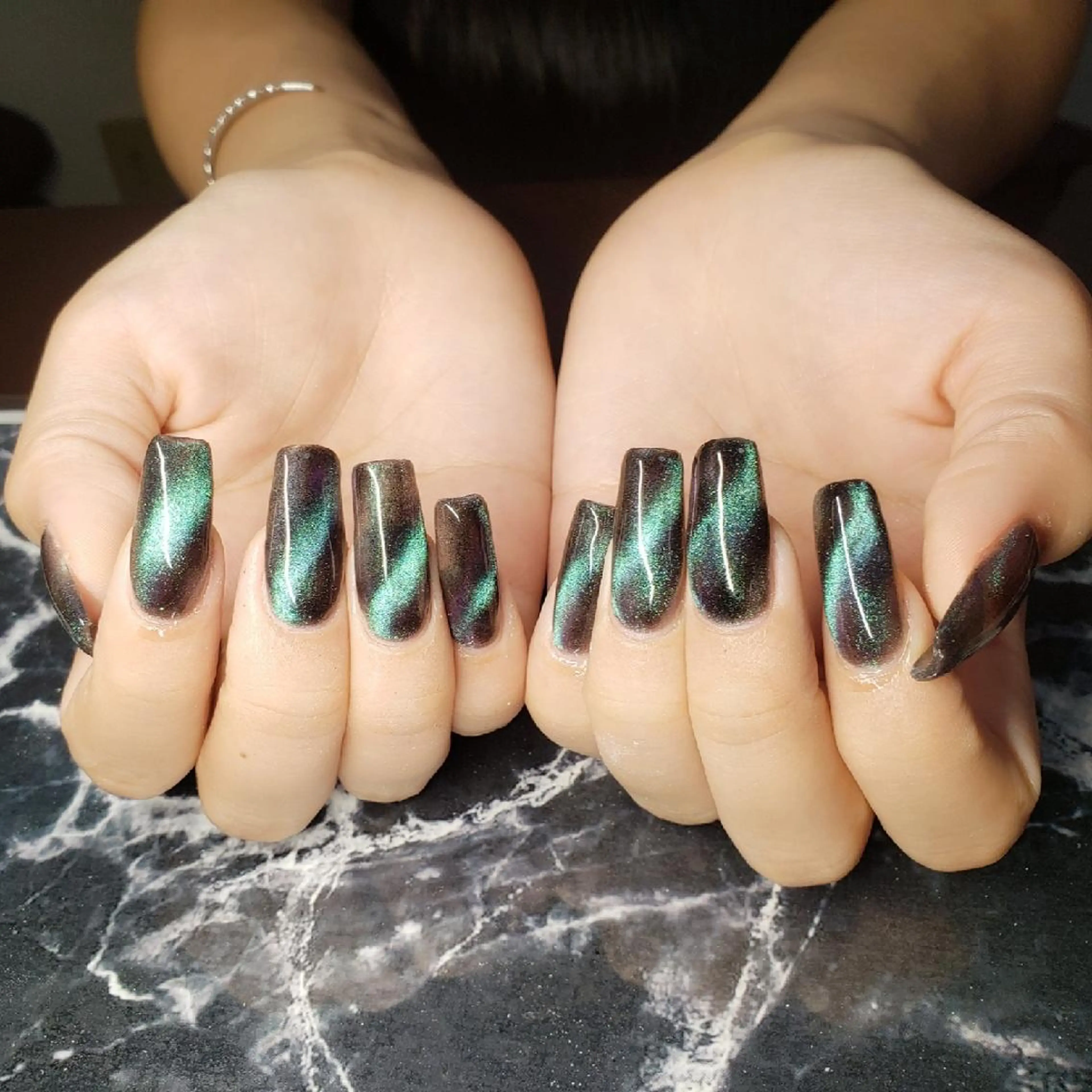 ミディアム ネイル ハンドネイル クロキ 。のネイルデザイン