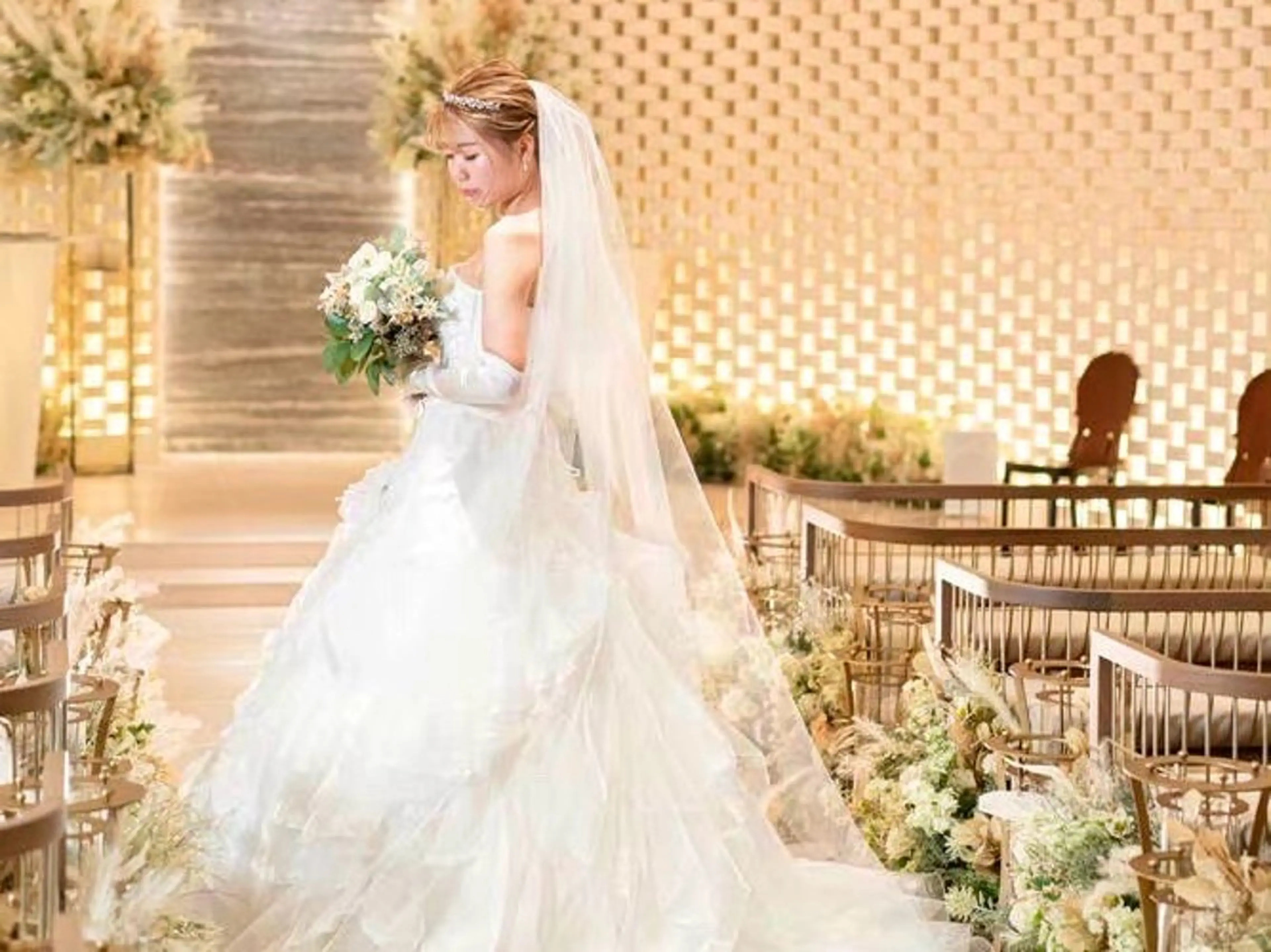 【産毛徹底ケア✨】結婚式前にオススメ！顔+うなじ​〜​ドレスの範囲+腕(肩から指先)+デコルテ+顔パック付きの写真