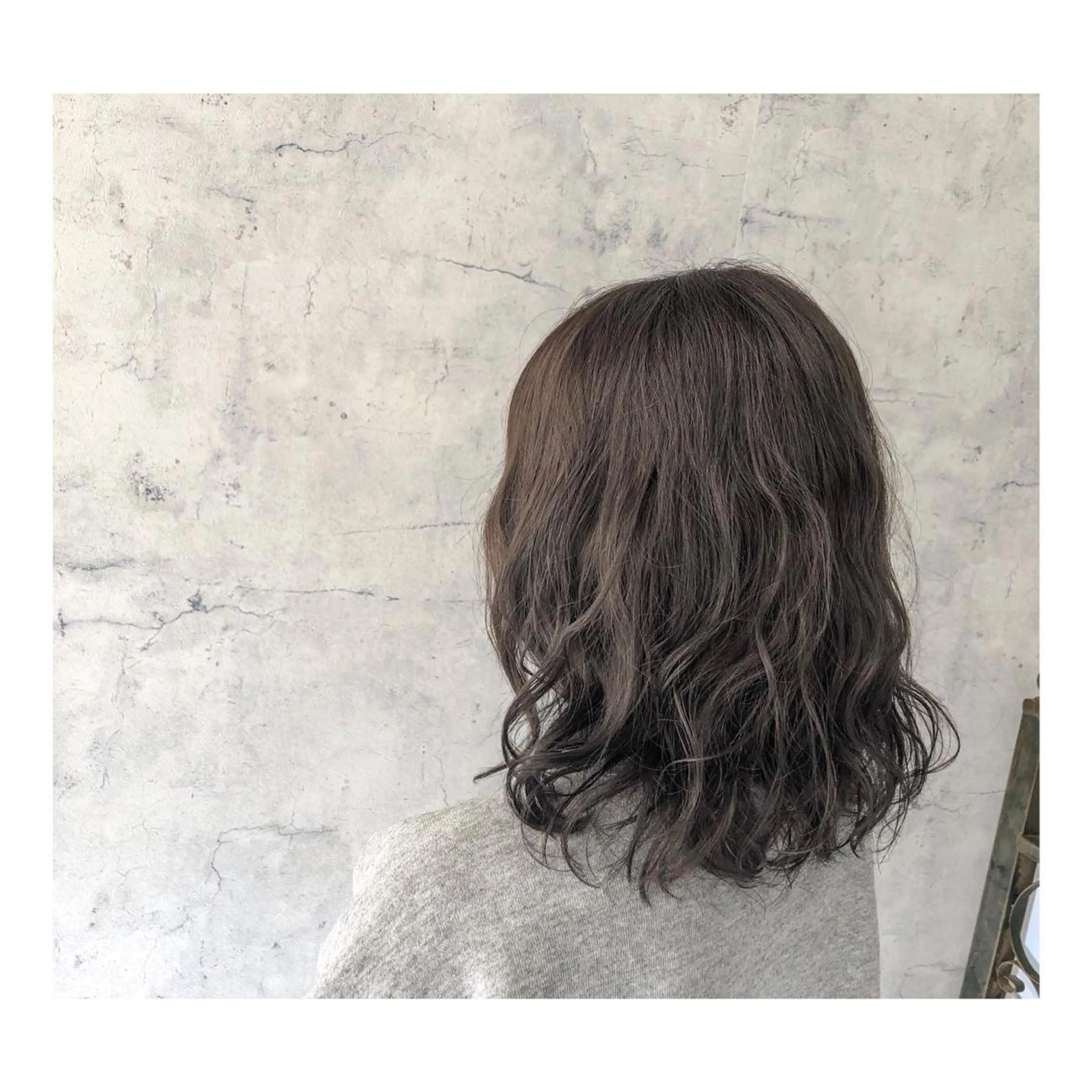 ミディアム カラー salowin郡山所属・佐藤 結花のヘアスタイル