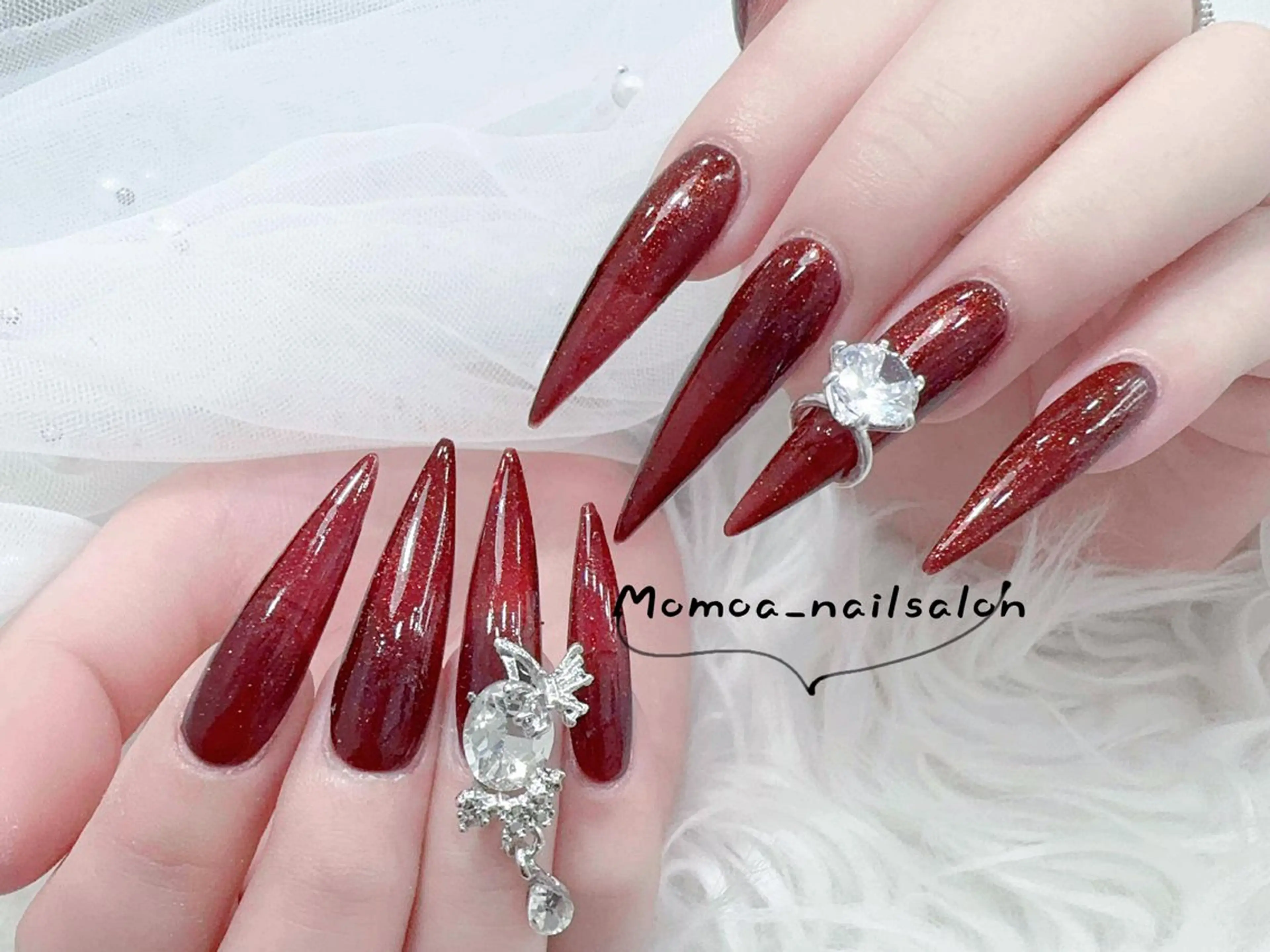 ネイル キラキラネイル スカルプネイル ハンドネイル MoMoA Nail ネイル長さ出し専門店のネイルデザイン