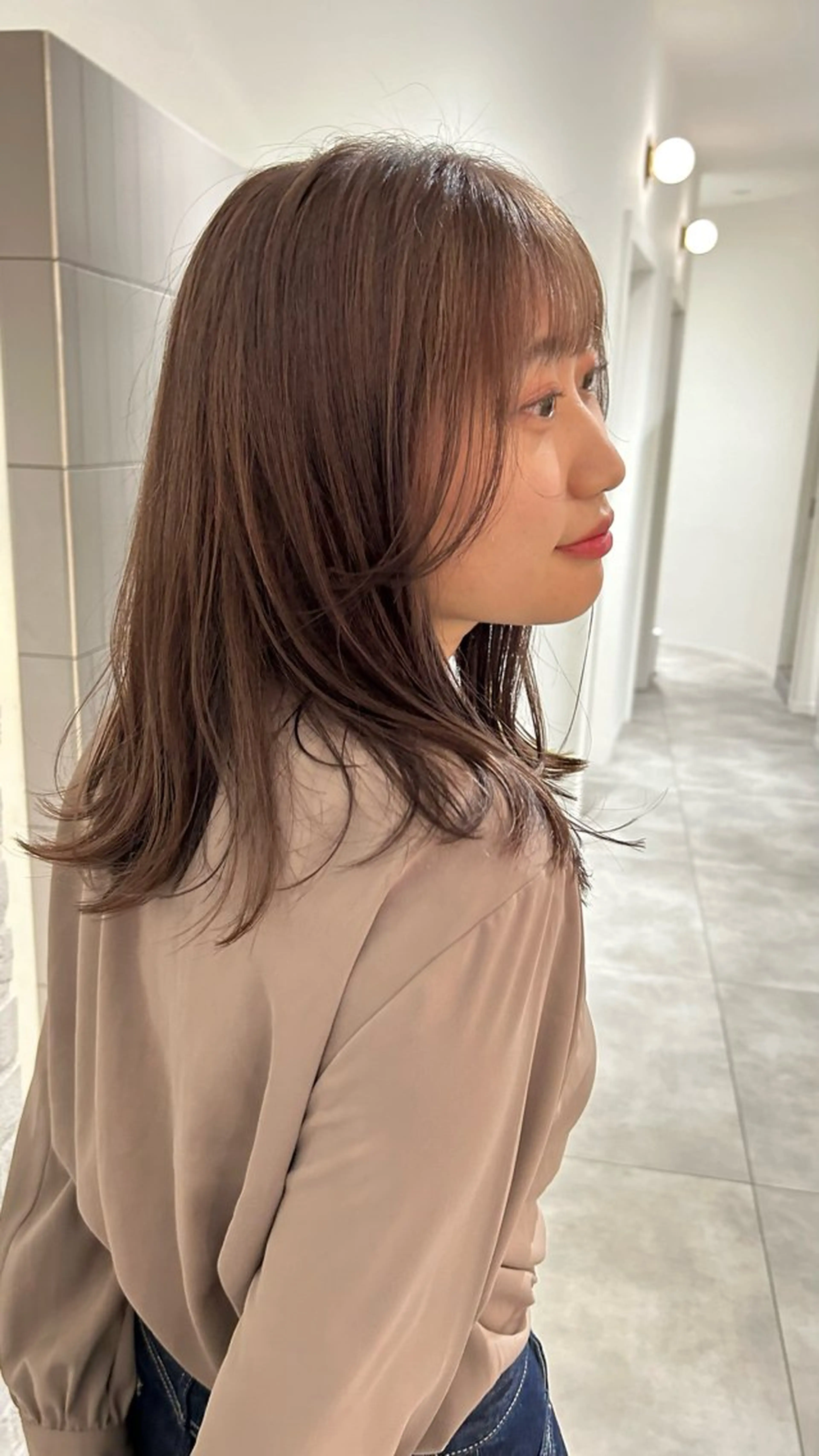 ミディアム カラー ベージュカラー ブリーチ ヘアカラー オリーブベージュ/ ブリーチなし透明感のヘアスタイル