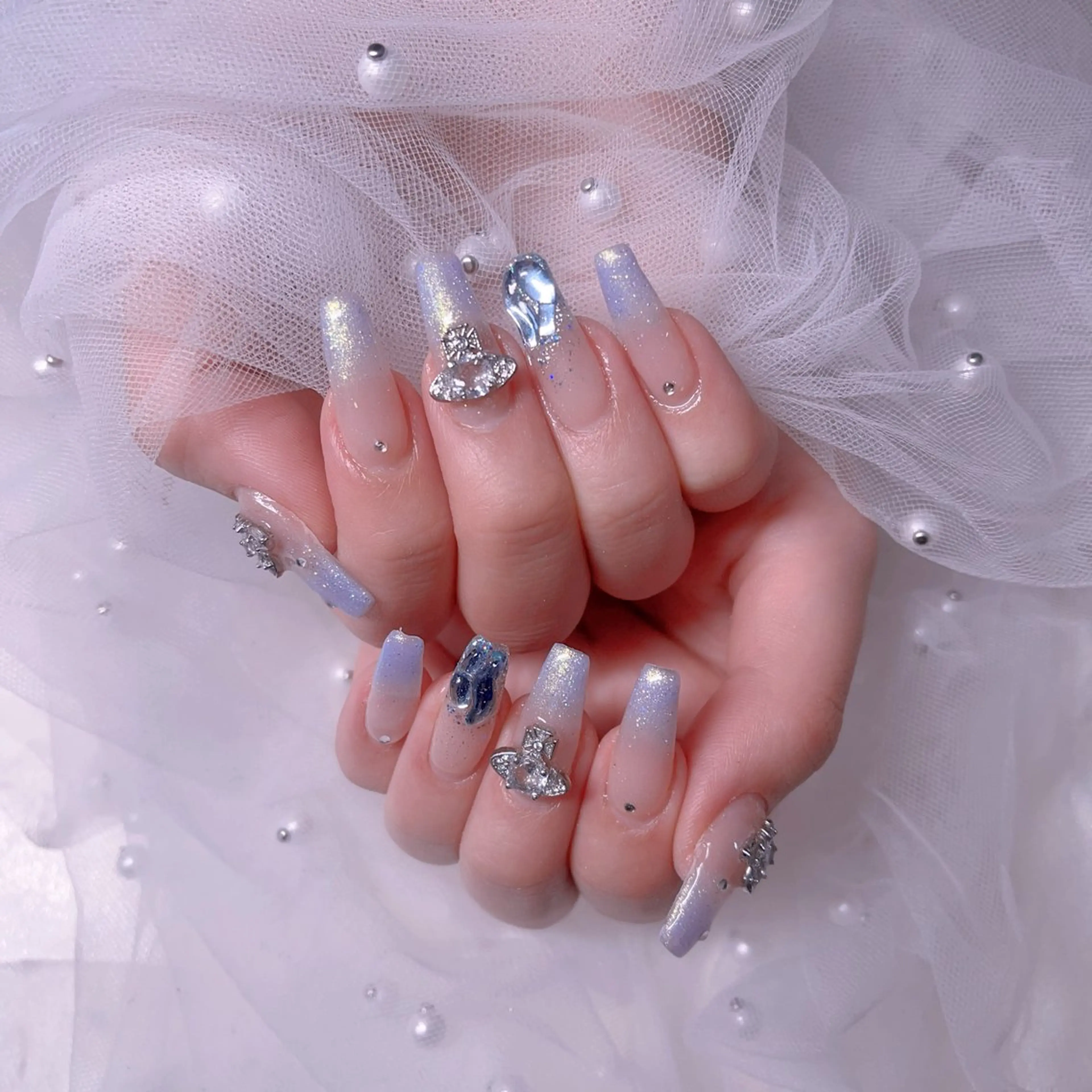 メンズ ネイル アートネイル フレンチネイル ジェルネイル キラキラネイル パラジェル Bloom スカルプ専門店のネイルデザイン