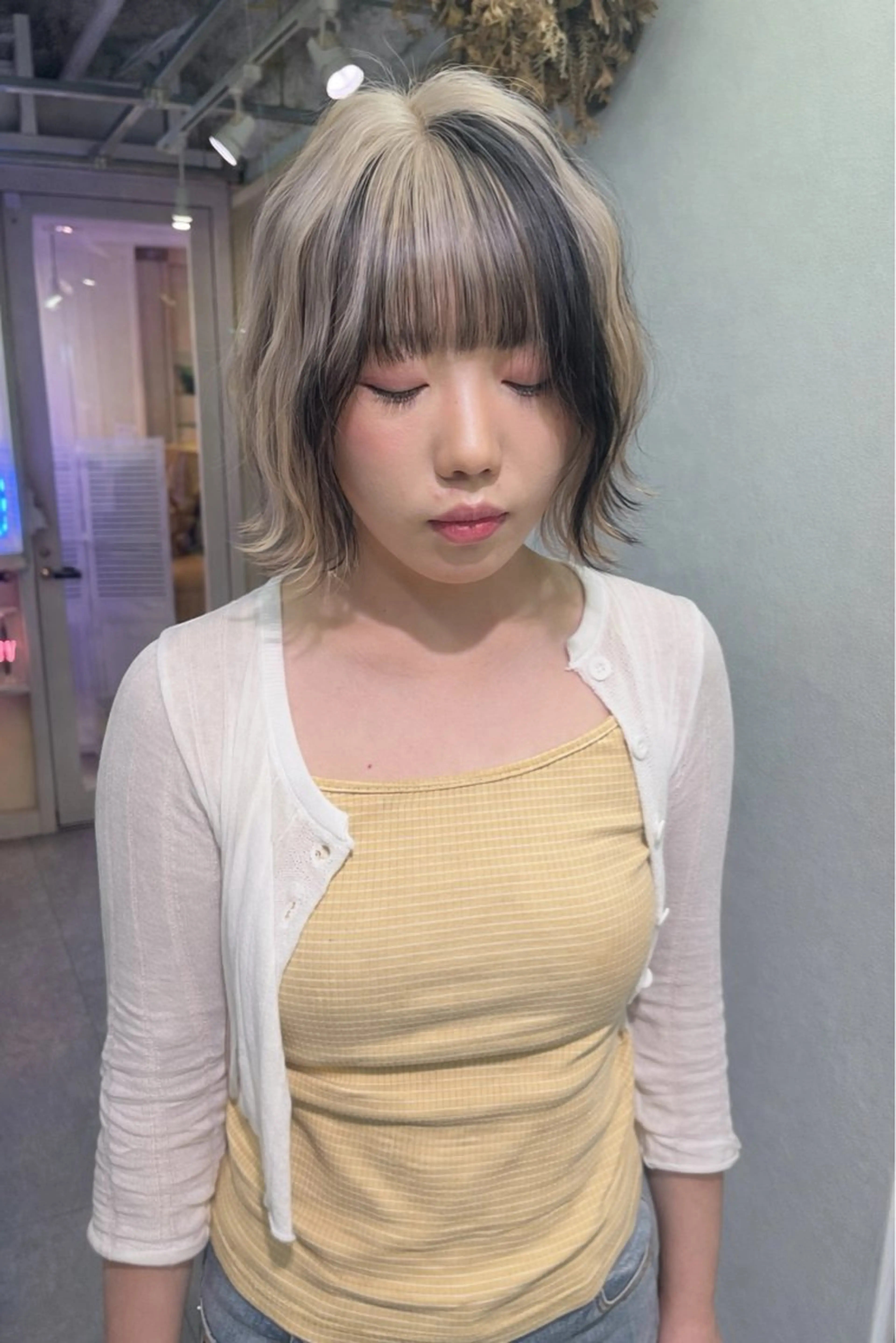 ミディアム 🌈ハイトーン/ ワタル🌈のヘアスタイル