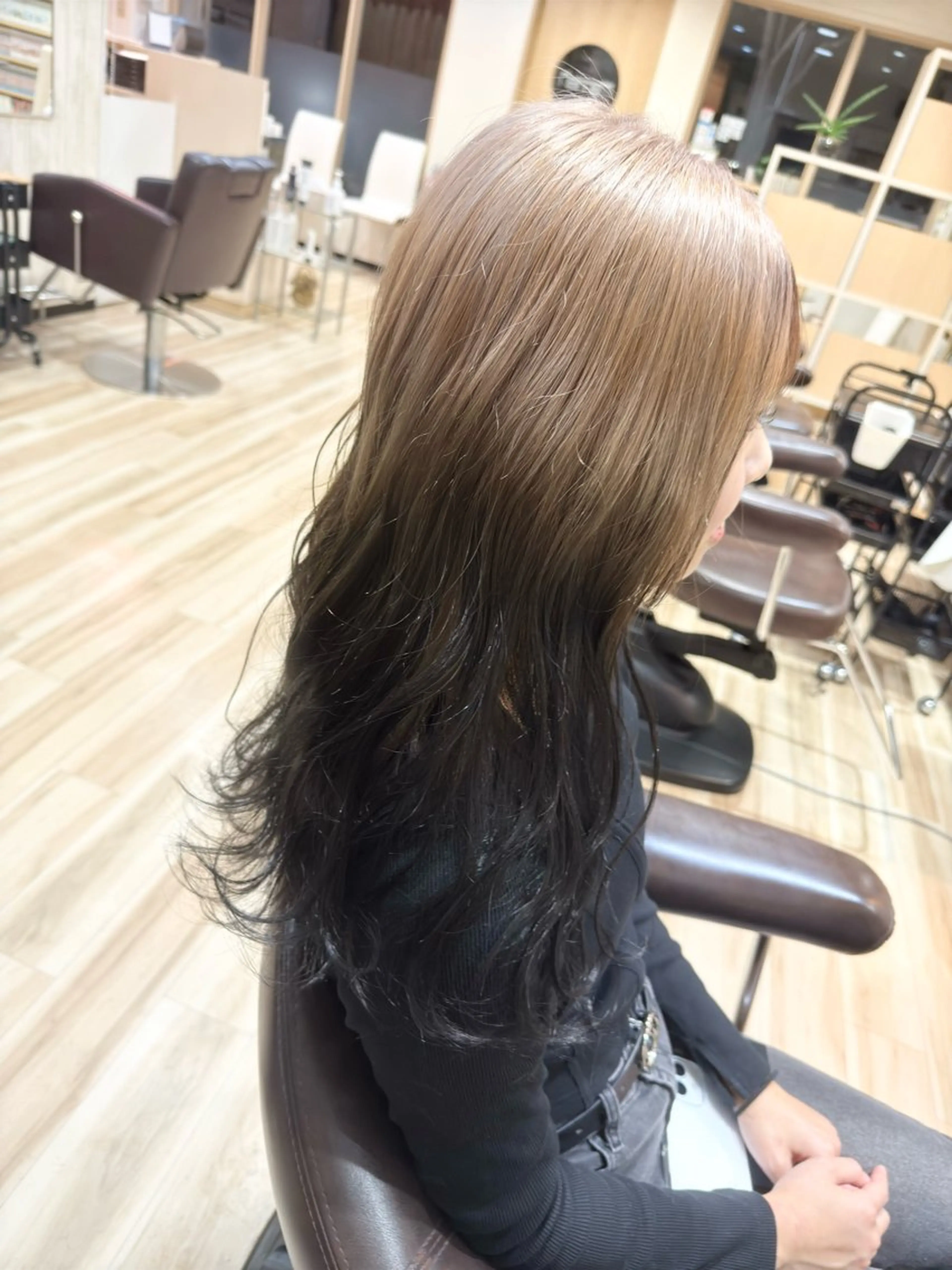 セミロング カラー ブリーチ ケアブリーチ ダブルカラー グラデーションカラー ハイトーンカラー 🌈派手髪ハイトーン 🌈鈴木亮太🌈のヘアスタイル