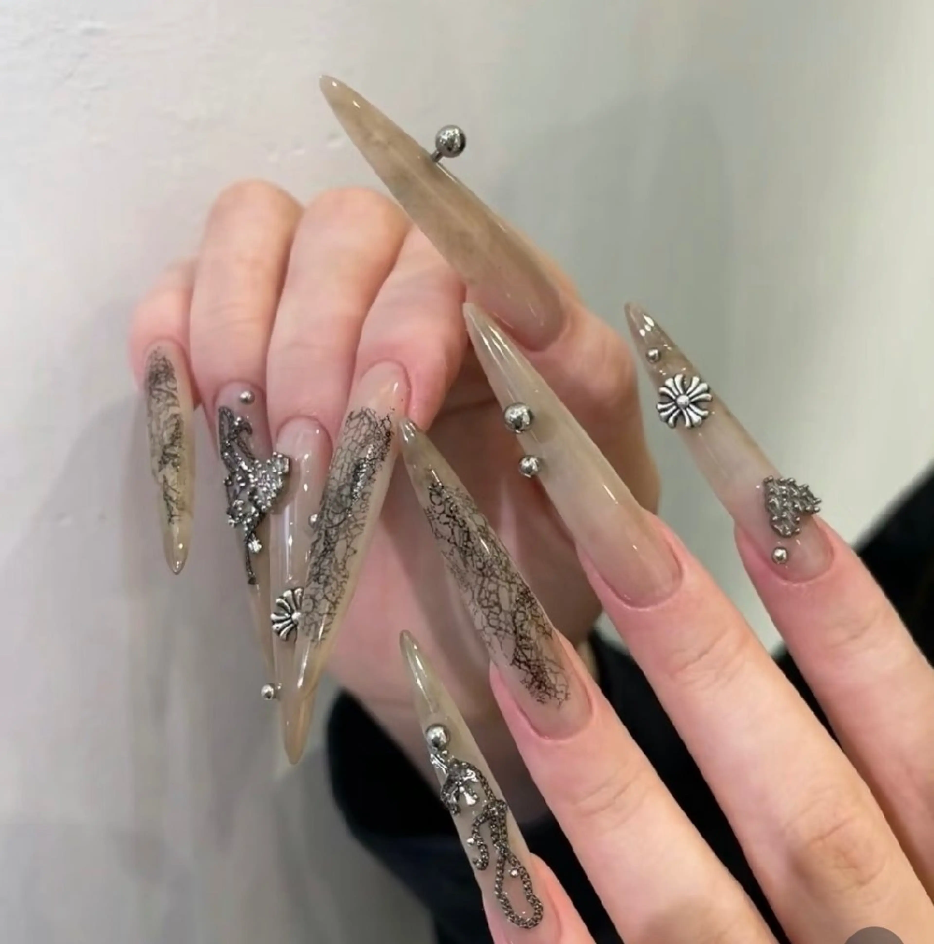 ロング長さチップ長さ出し＋アートし放題&パーツ付け放題★220分間の写真