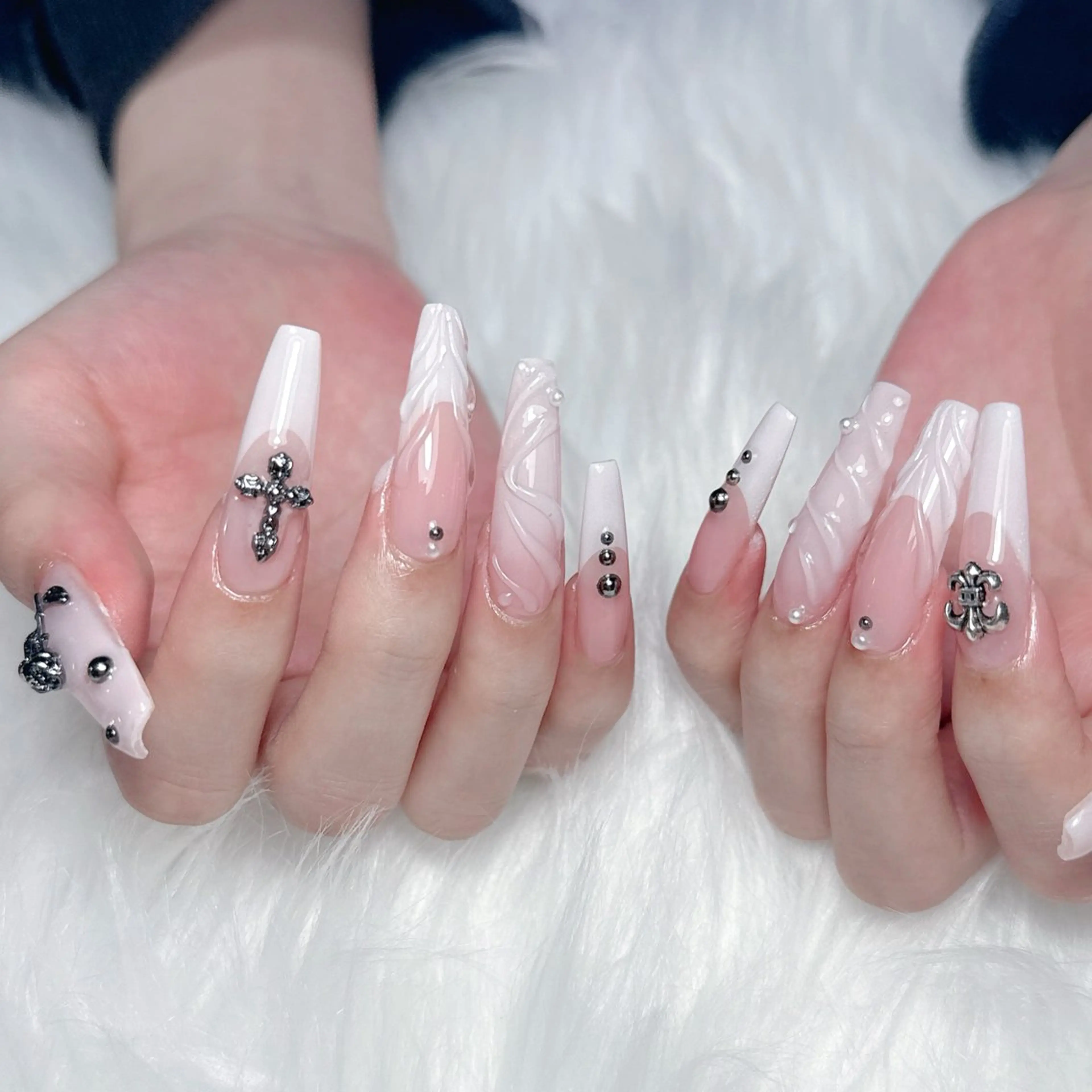 ネイル W&nail  slon所属・W·mai nail 関内のネイルデザイン