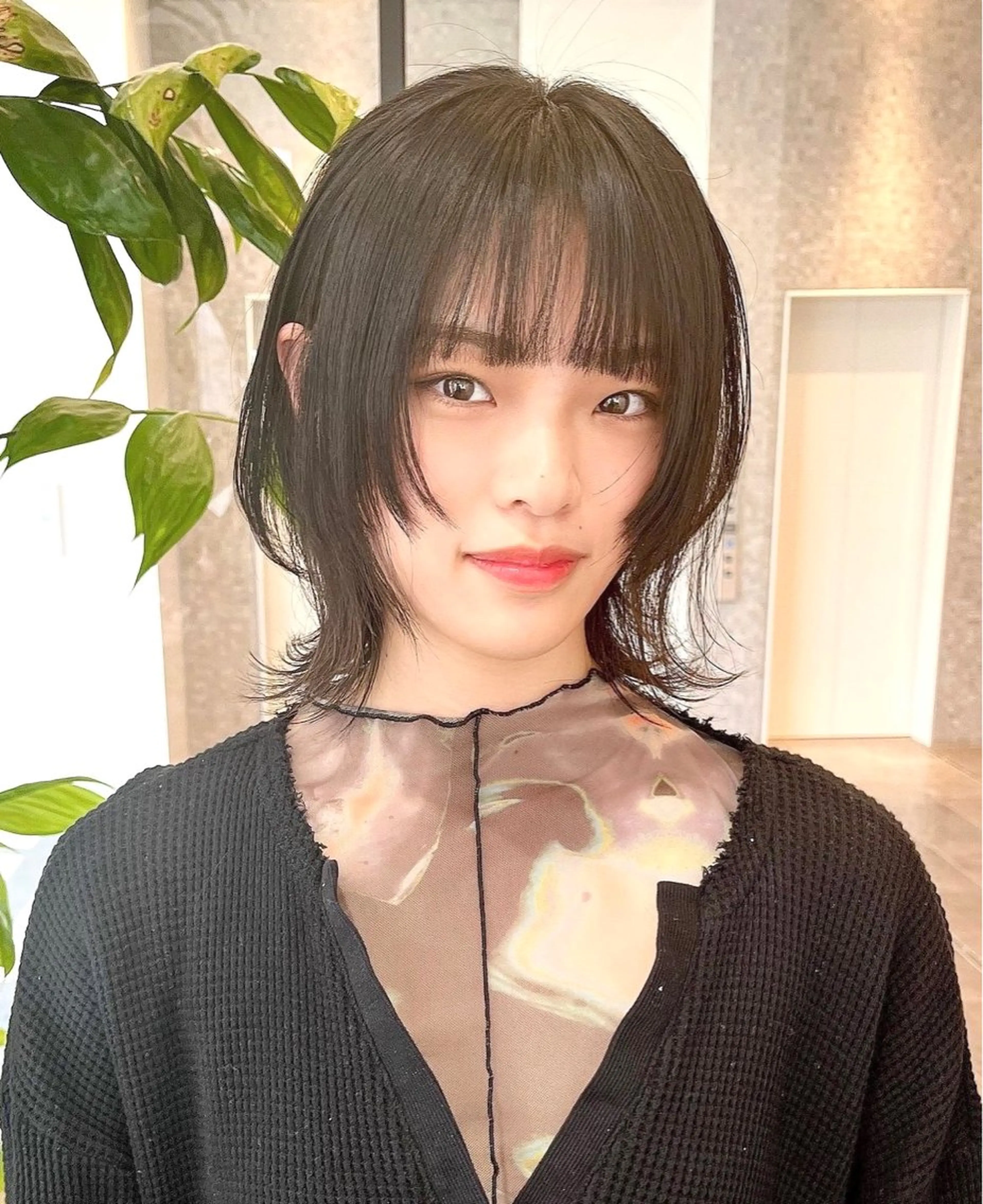 ミディアム ウルフカット 大阪ウルフカット 🐺デザインカラーのヘアスタイル