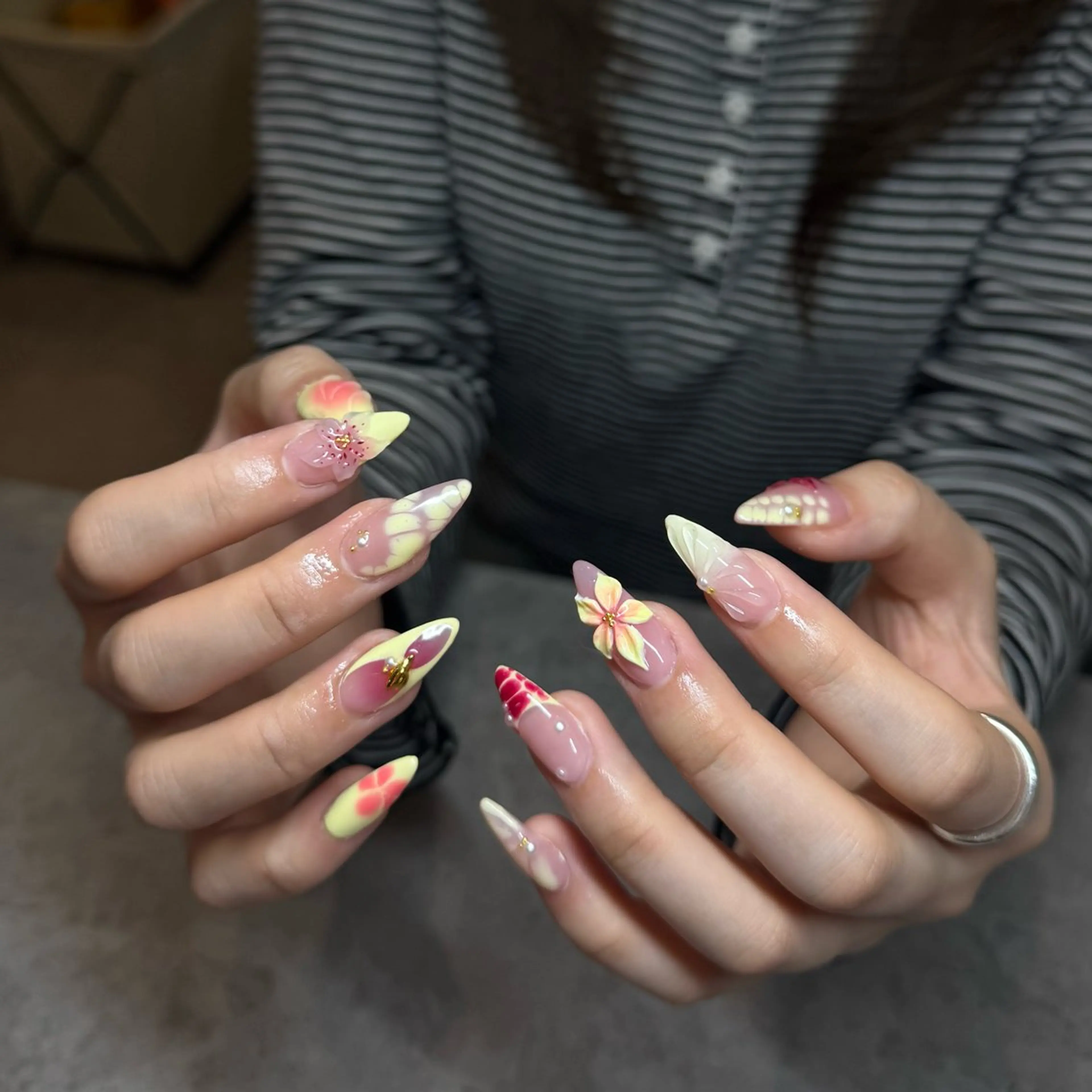ネイル ぷっくりネイル ハンドネイル IROHA NAIL 北村菜帆のネイルデザイン