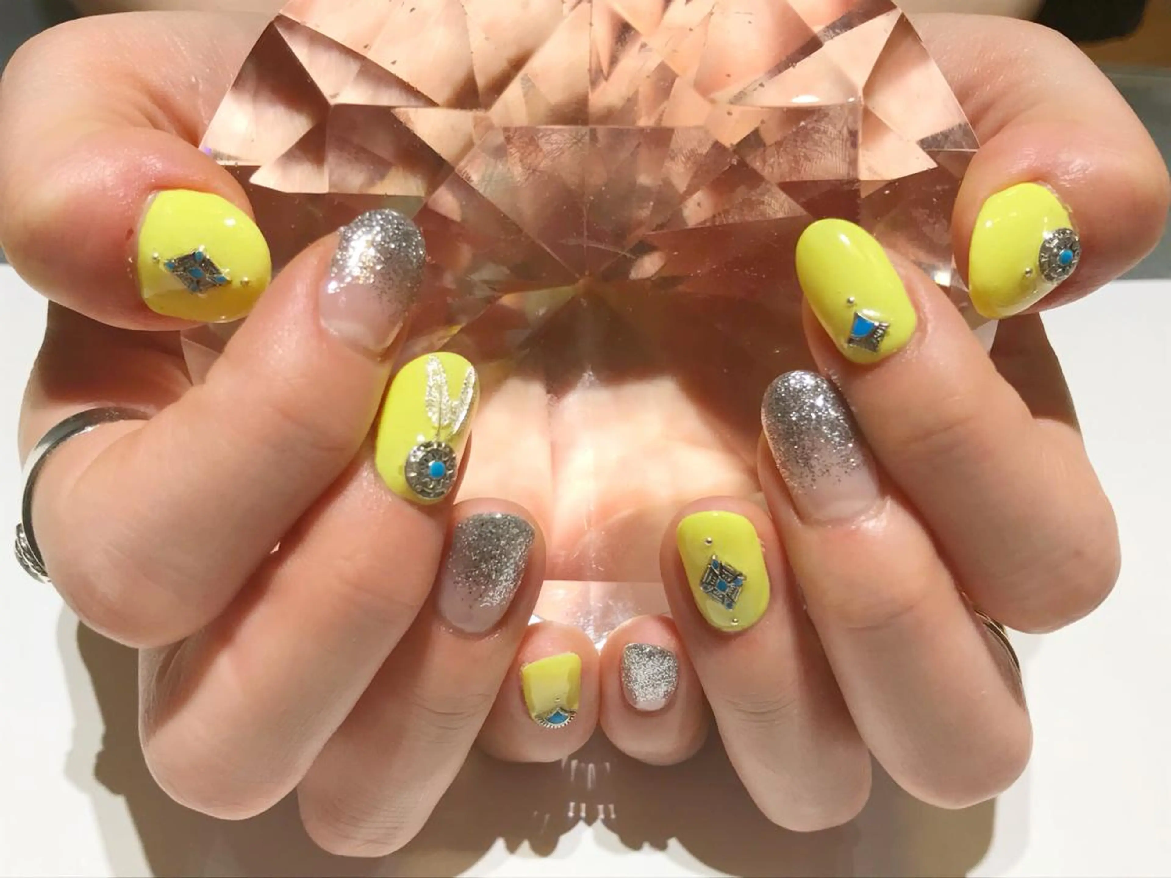 ネイル ジェルネイル シンプルネイル YUN 💅のネイルデザイン