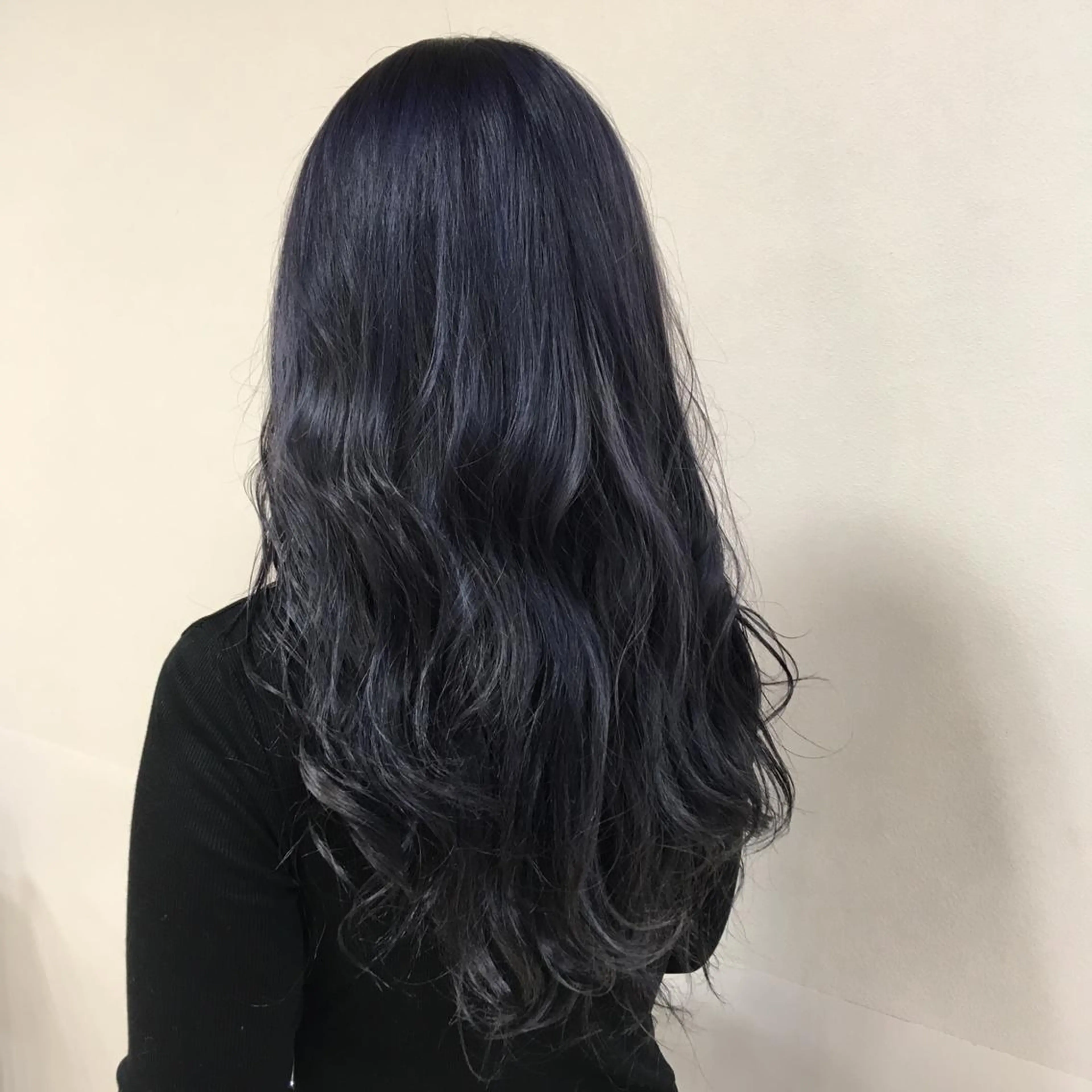 ロング カラー パーマ アッシュ ブリーチ パープルカラー パープルアッシュ 【Sweep】おじま のぞみのヘアスタイル