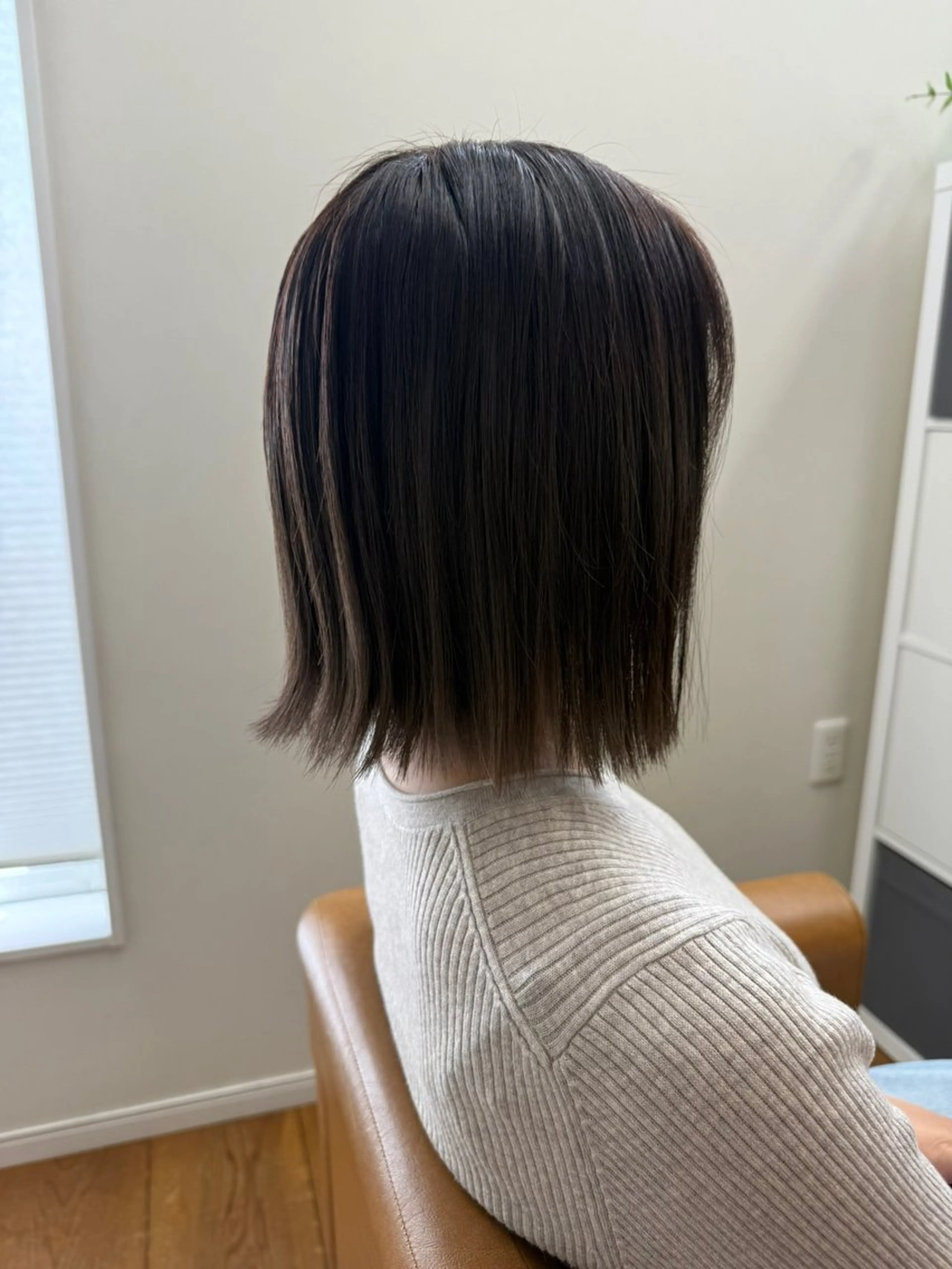 ミディアム カット ヘアカラー トリートメント 市川 舞のヘアスタイル