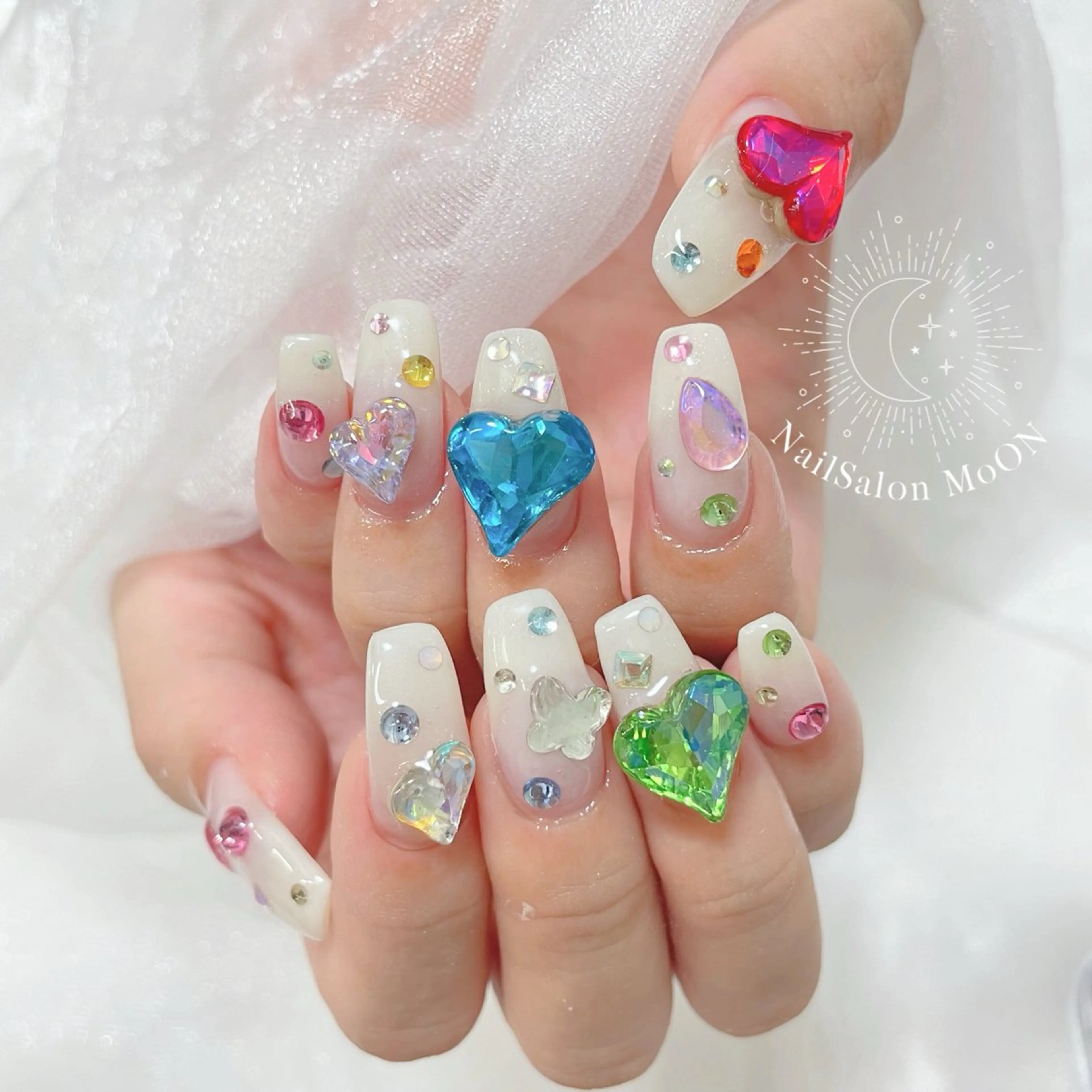 ネイル ハート MoON...❤︎ MeGuのネイルデザイン