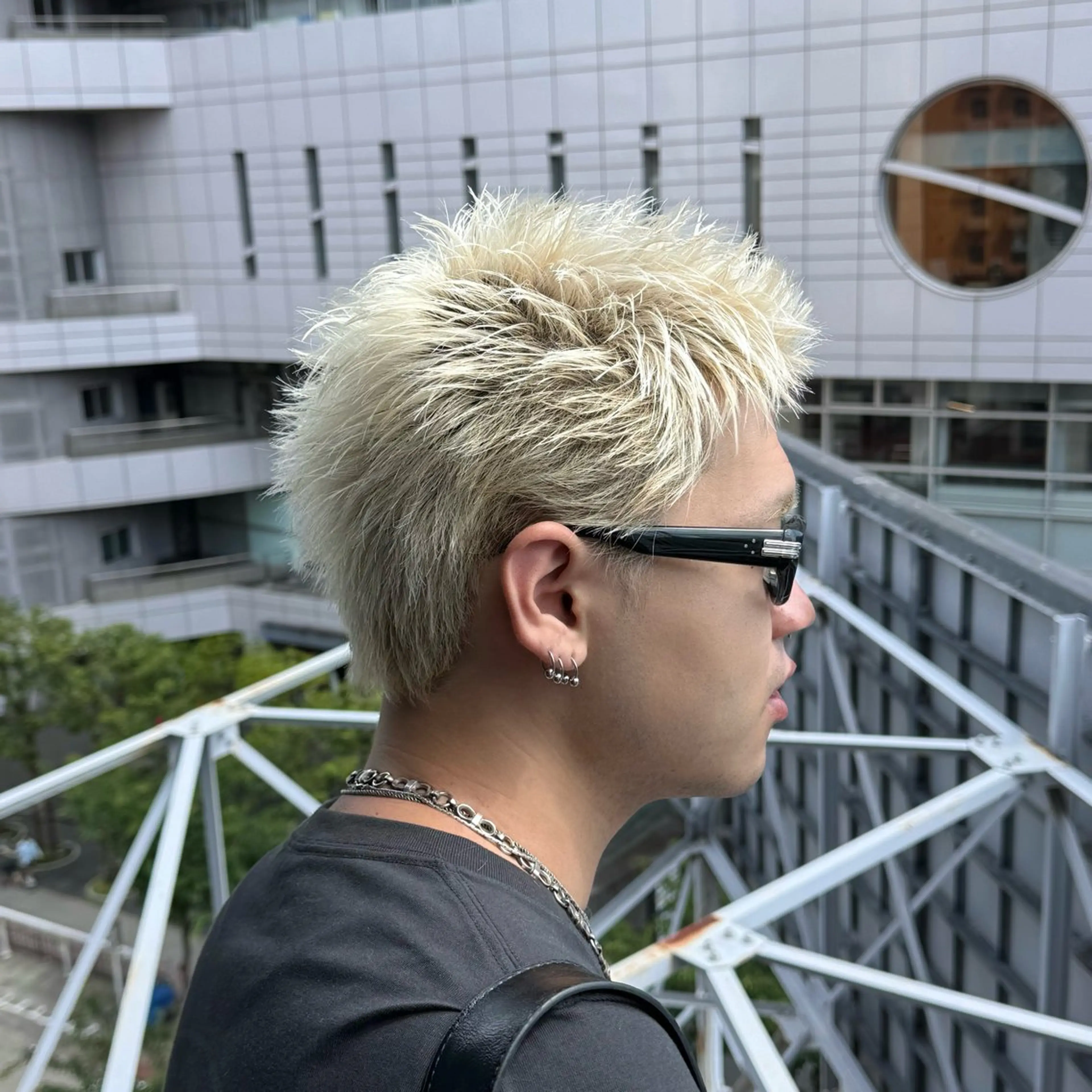 ショート カラー メンズ メンズハイトーン スパイキーショート 刈り上げ ハイトーンカラー ショートヘア Ace栄所属・メンズ専門/栄/ パーマ特化/ゆうとのヘアスタイル