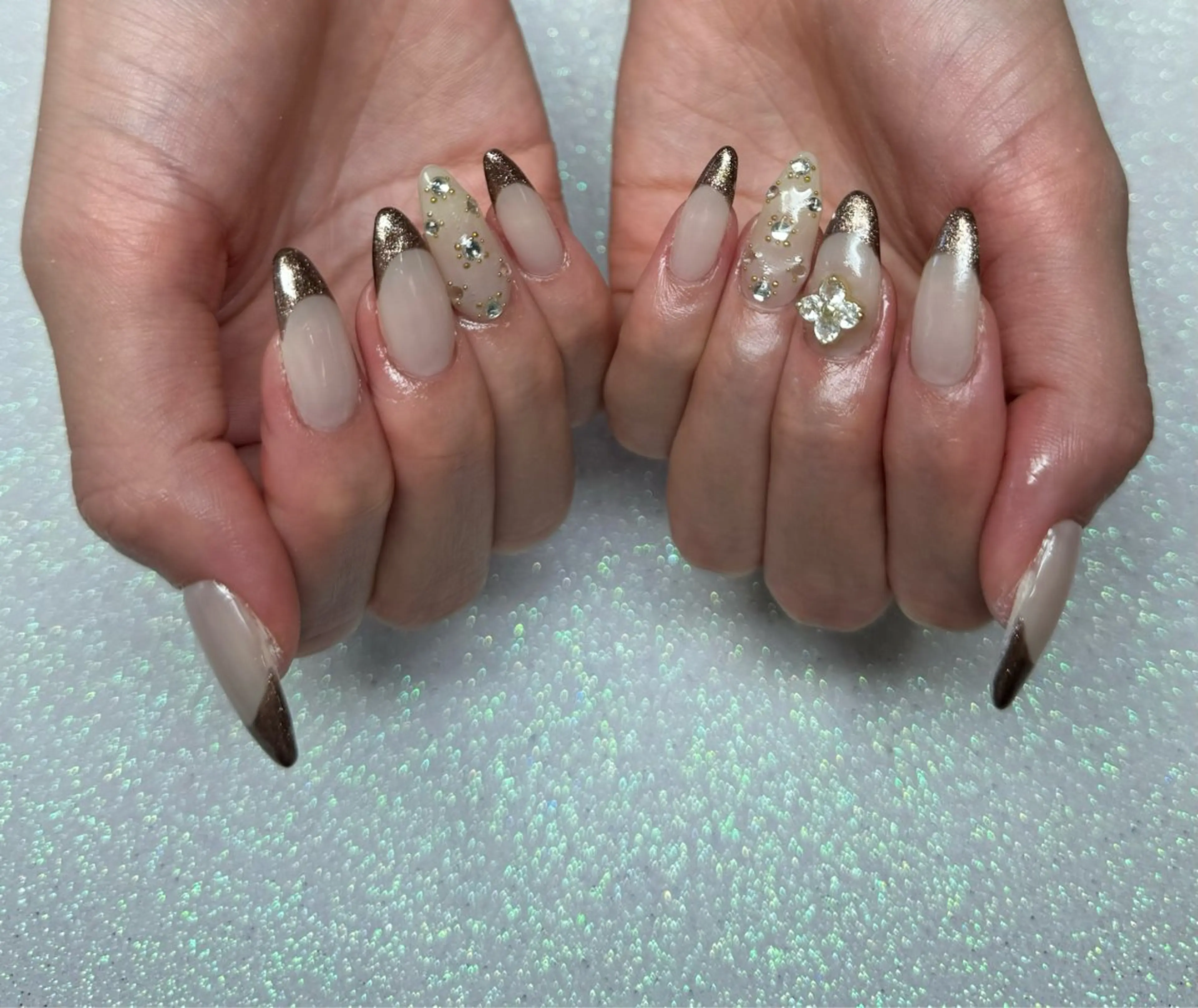 ネイル ハンドネイル VIERU 🌈🎀💖のネイルデザイン