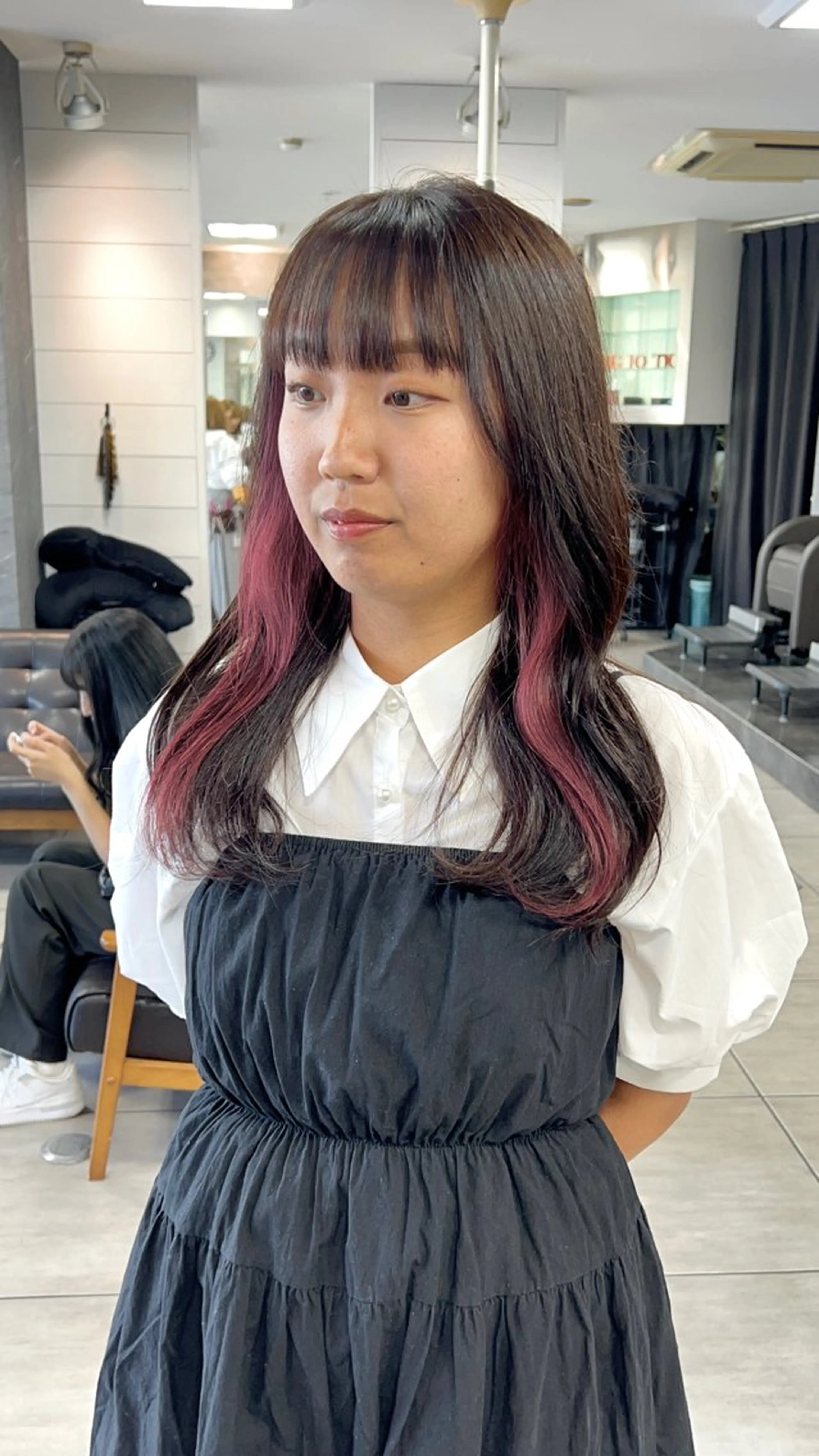 セミロング カラー ヘアアレンジ カット ヘアカラー トリートメント インナー×縮毛矯正 ピンクカラー澤井里菜のヘアスタイル