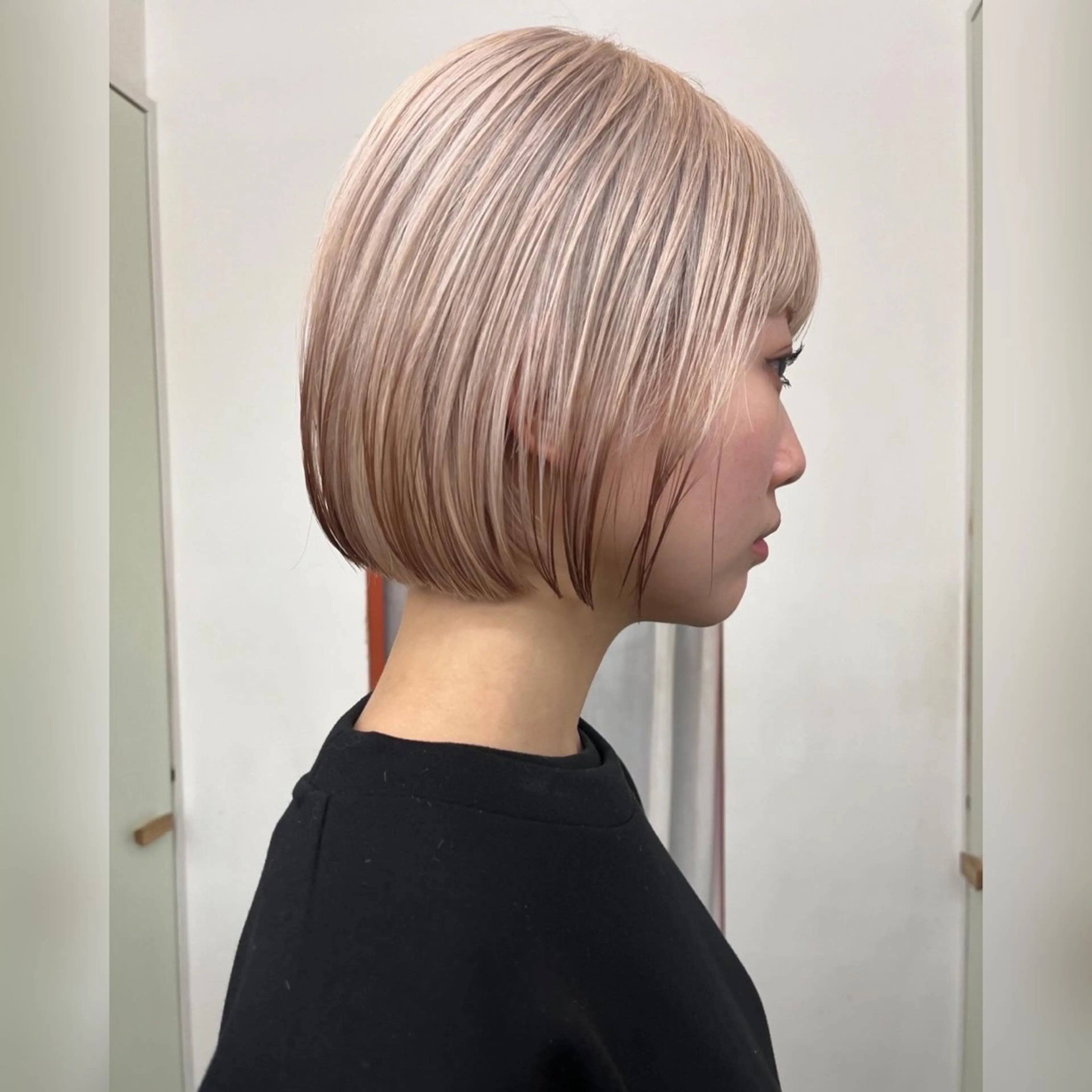 ［当日予約限定］カット＋ダブルカラー［1ブリーチ］＋プレックストリートメント＋ショートヘッドスパの写真