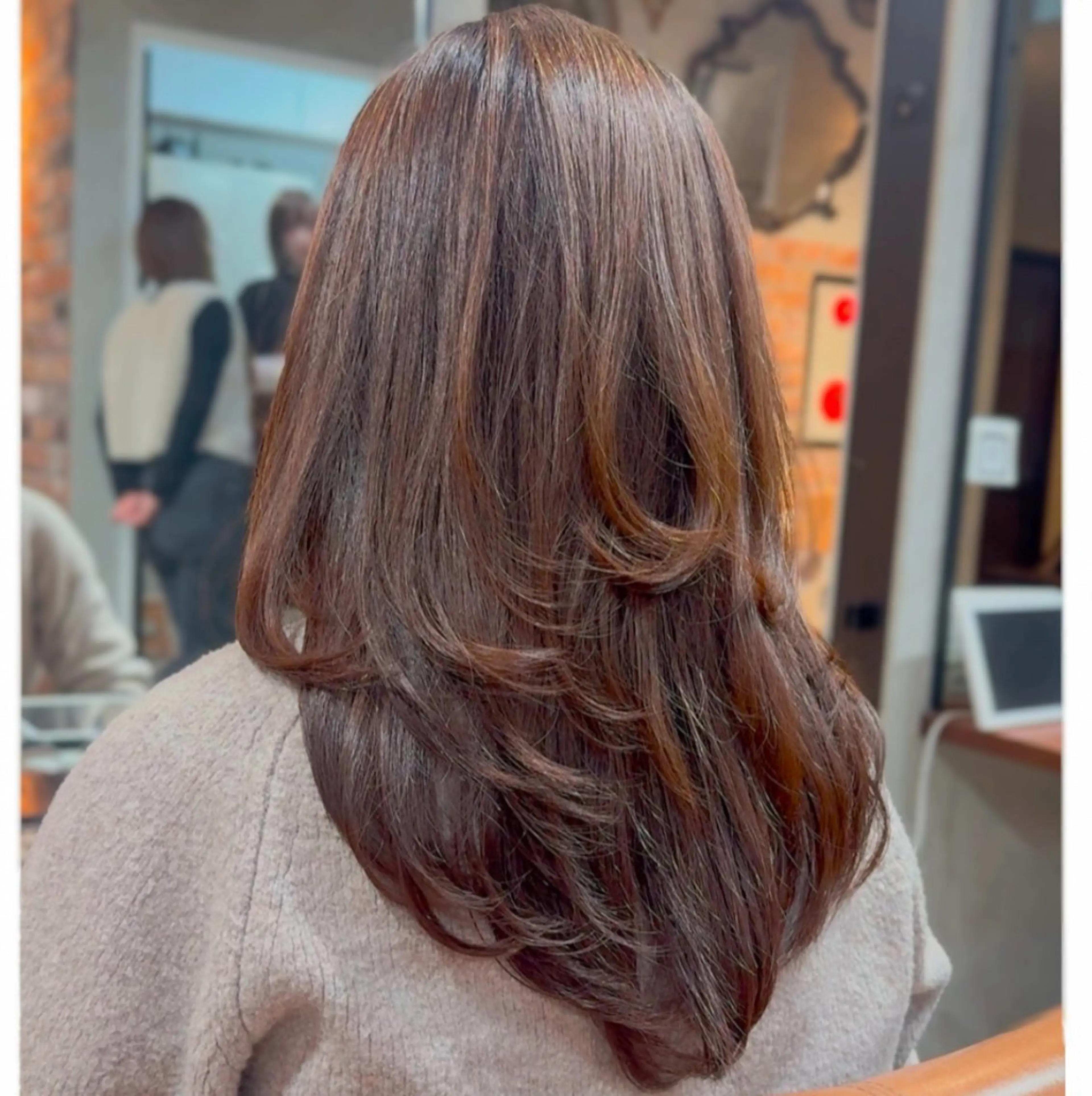 ミディアム ハイレイヤー レイヤーカット ナチュラルショート ゆるふわ🌿高橋俊大のヘアスタイル