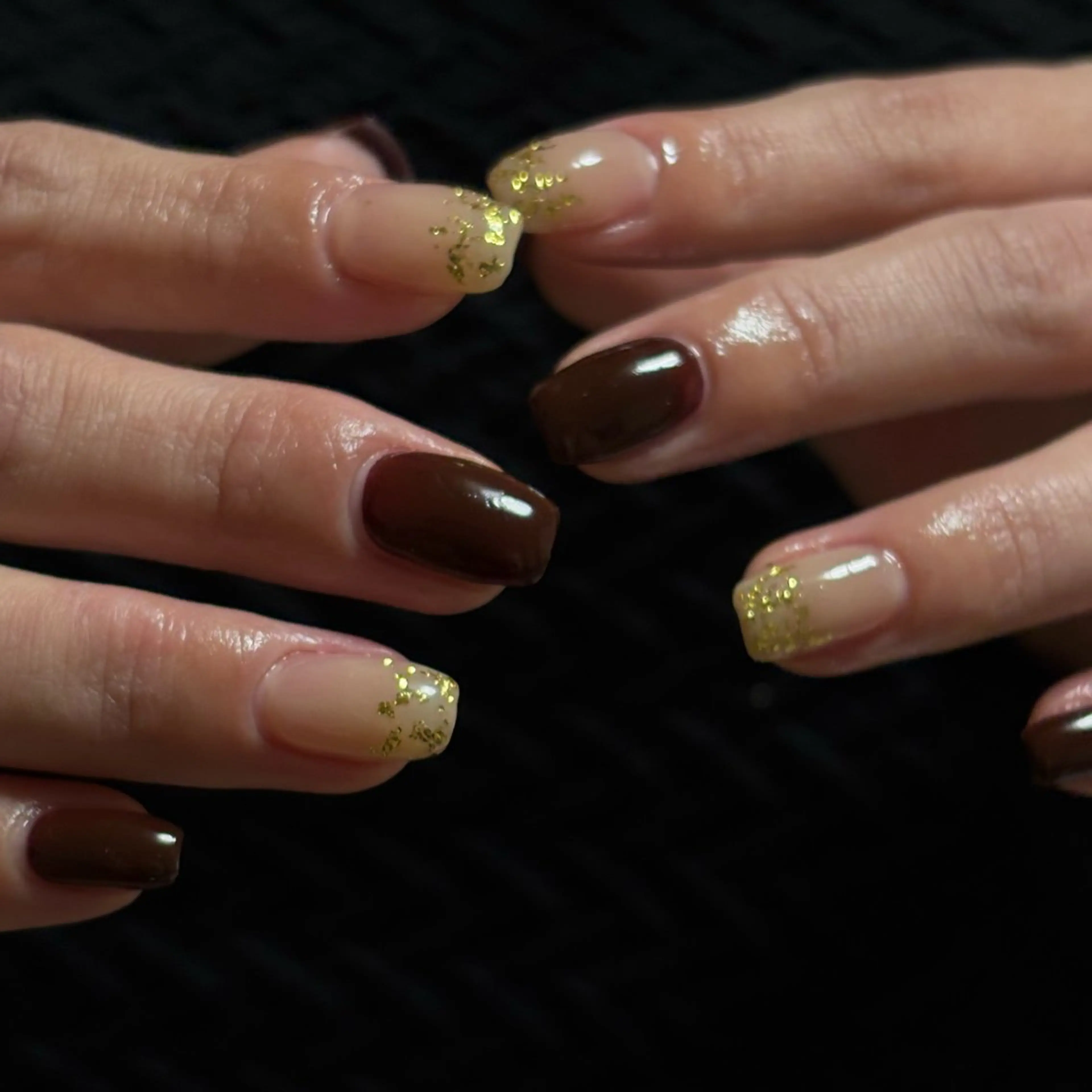 ネイル ボルドー ゴールド シンプルネイル kotone / toneのネイルデザイン