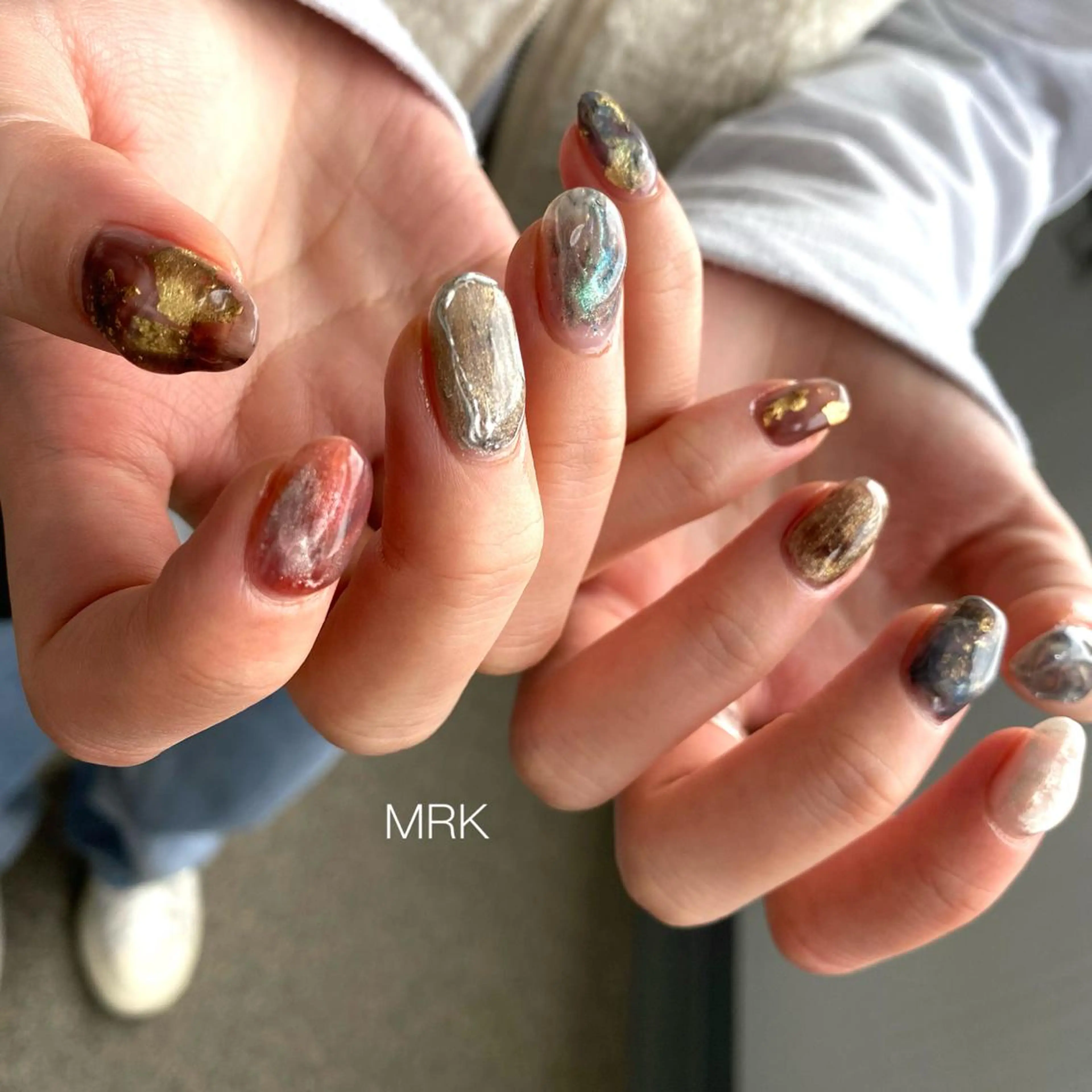 ミディアム ネイル ミラーネイル ニュアンスネイル MARUKO nailのネイルデザイン