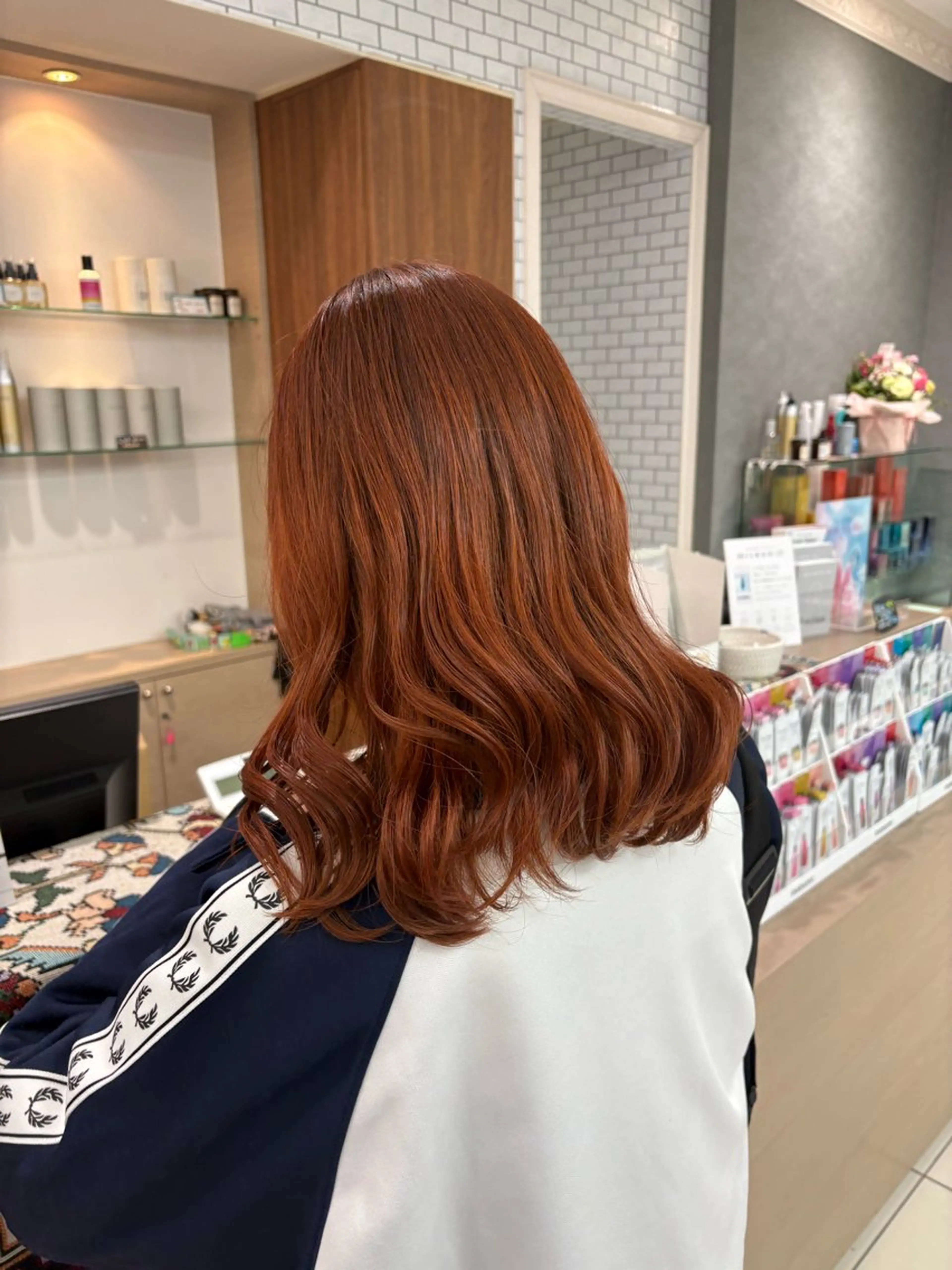 カラー ブラウンカラー オレンジ オレンジブラウン ブリーチ🫧艶カラー レイヤー韓国ヘアのヘアスタイル