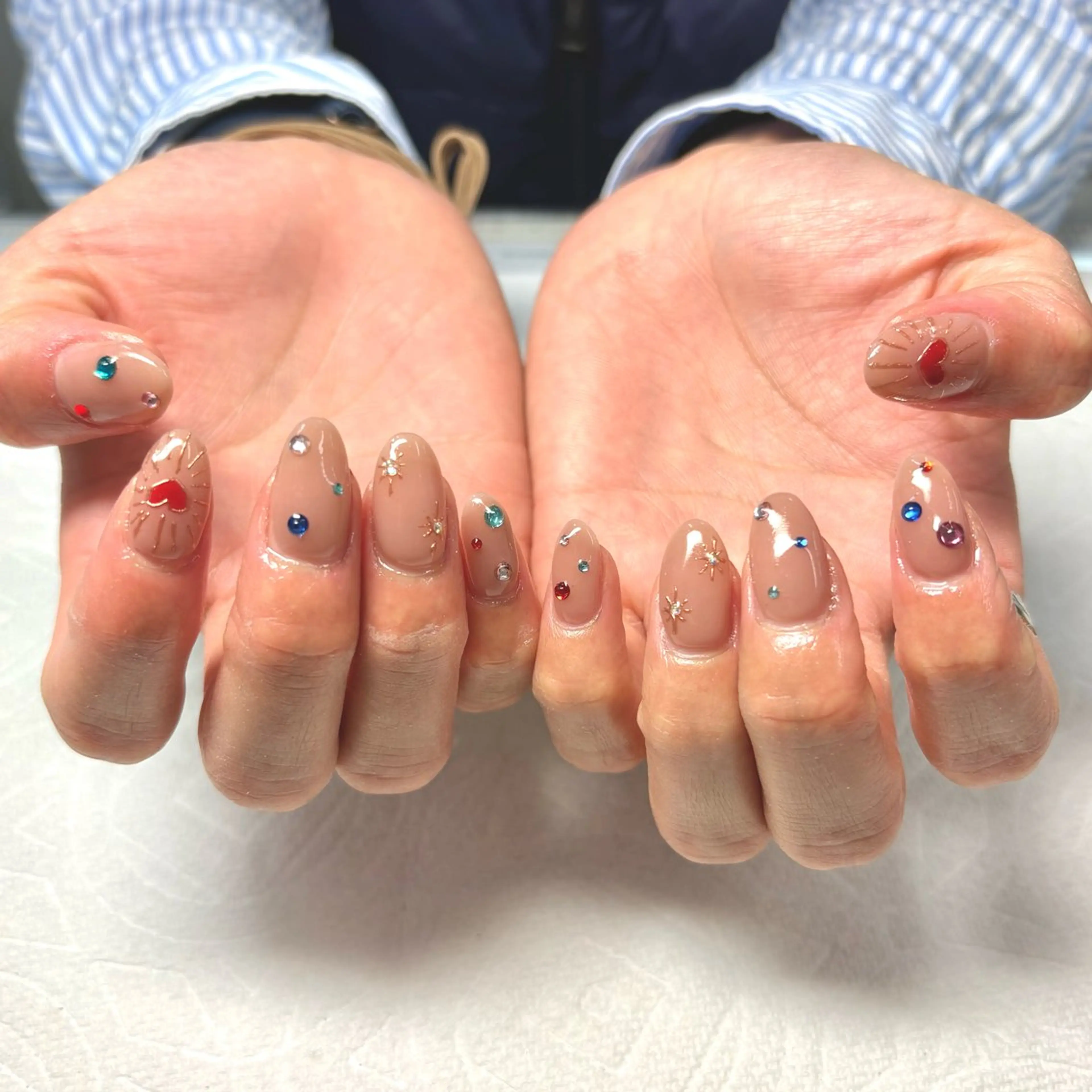 ネイル ハンドネイル リリーズネイル 伊藤のネイルデザイン