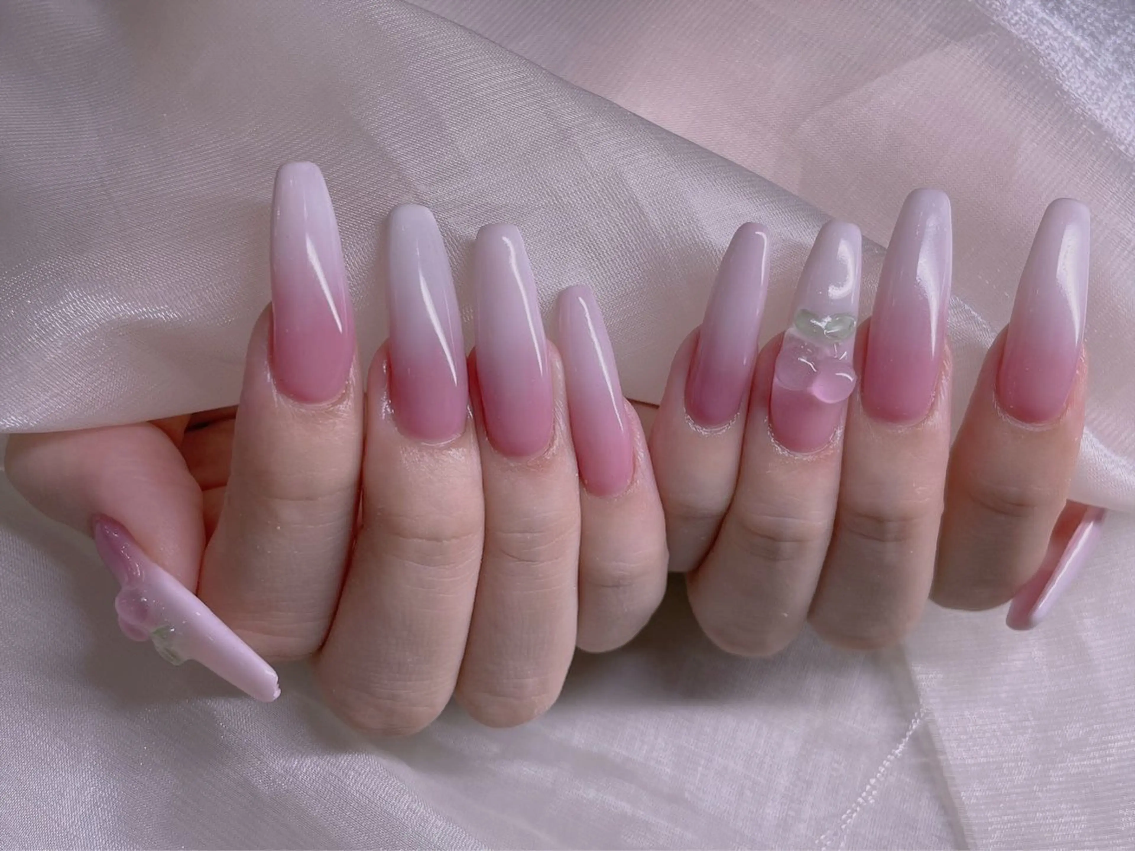 ネイル ハンドネイル エムズ ハヤシのネイルデザイン