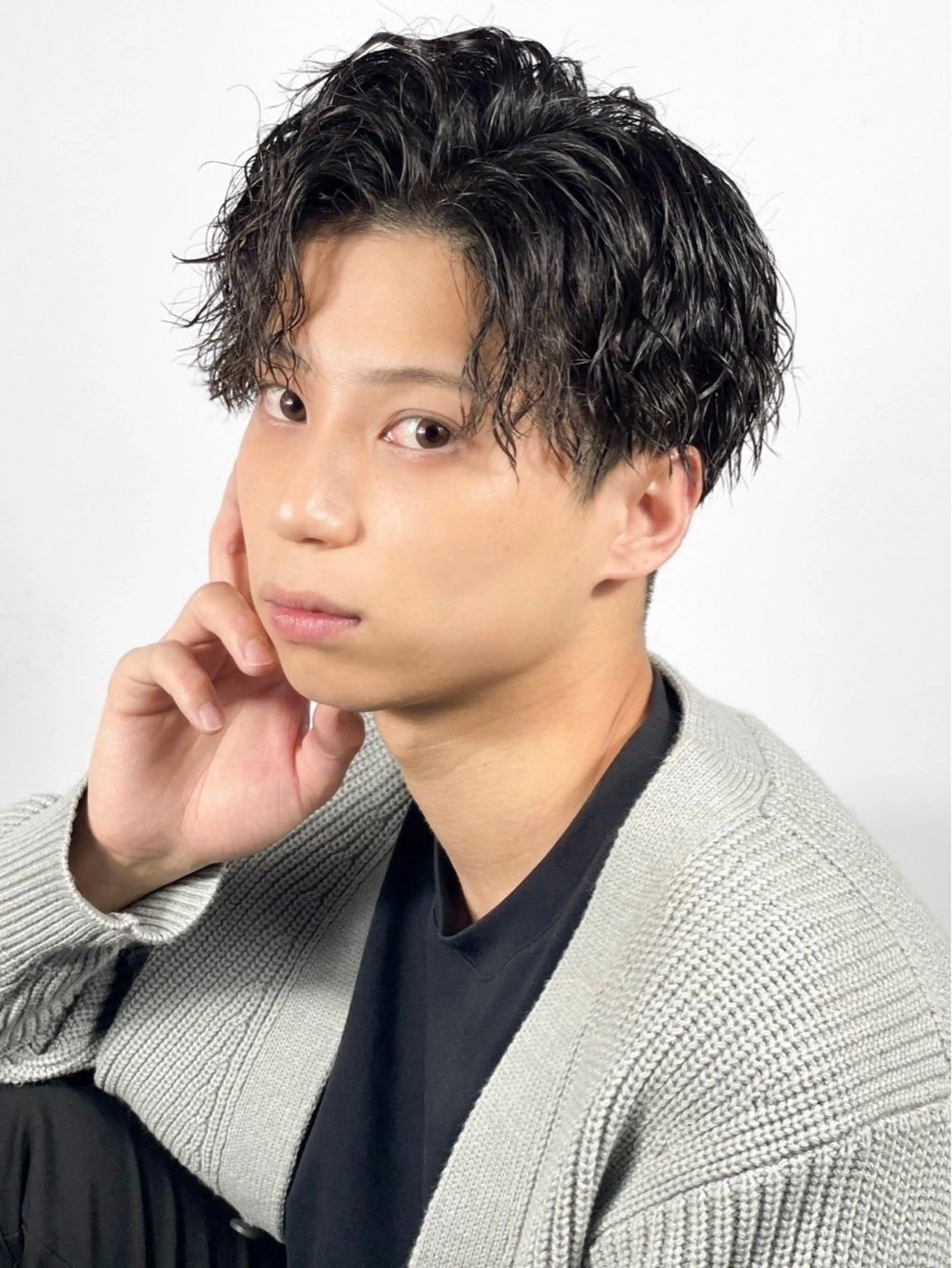 ミディアム パーマ メンズ ミディアムパーマ メンズパーマ スパイラルパーマ HIRO GINZA 池袋サンシャイン通り店所属・とづか さきのヘアスタイル