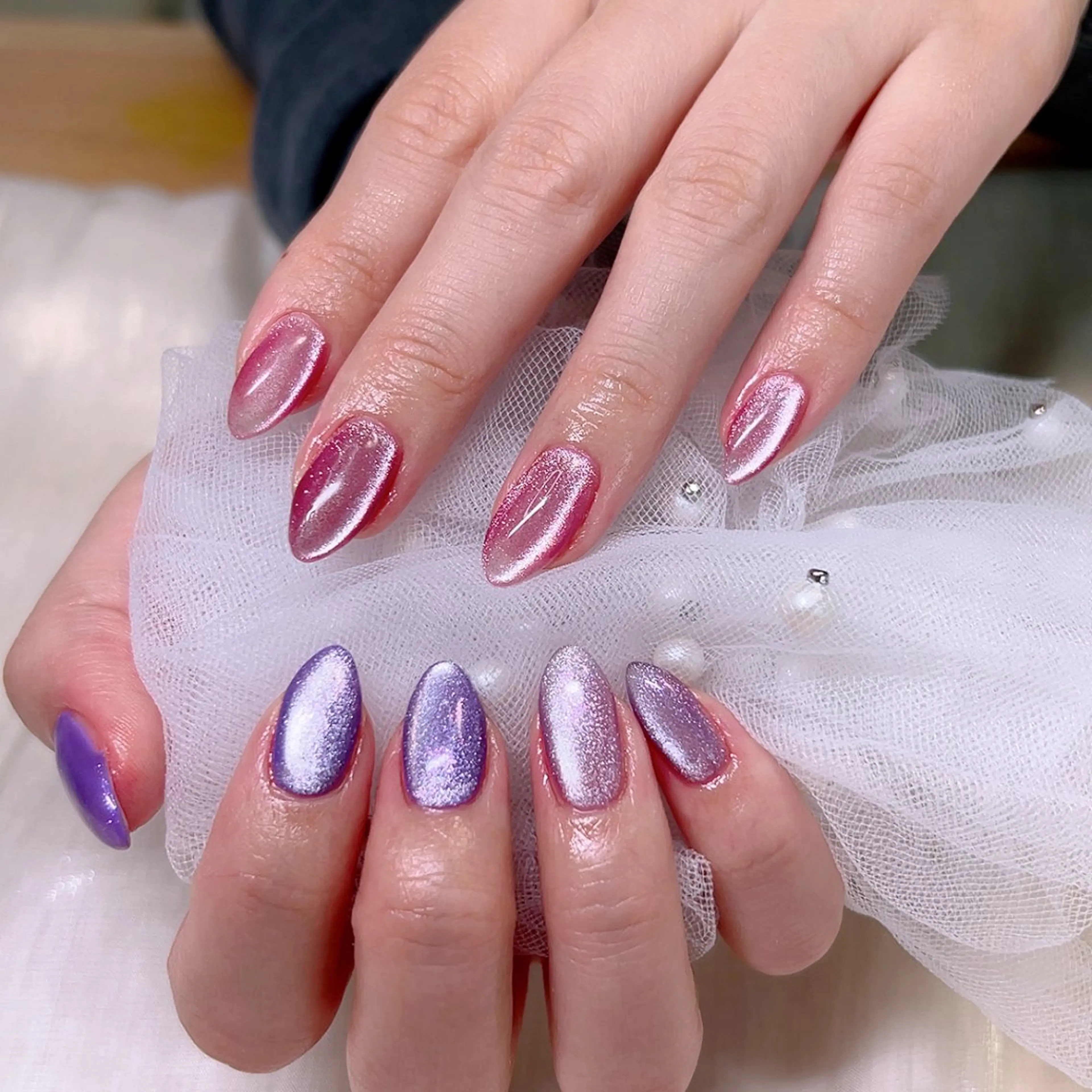 ネイル マグネットネイル オフィスネイル ワンカラーネイル シンプルネイル 冬ネイル Cute Tips nailのネイルデザイン